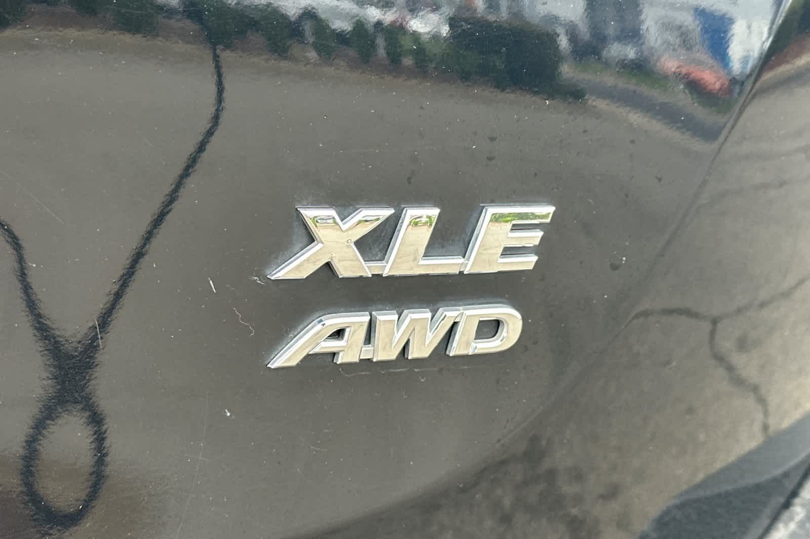 Thumbnail: 2013 Toyota RAV4 - 30