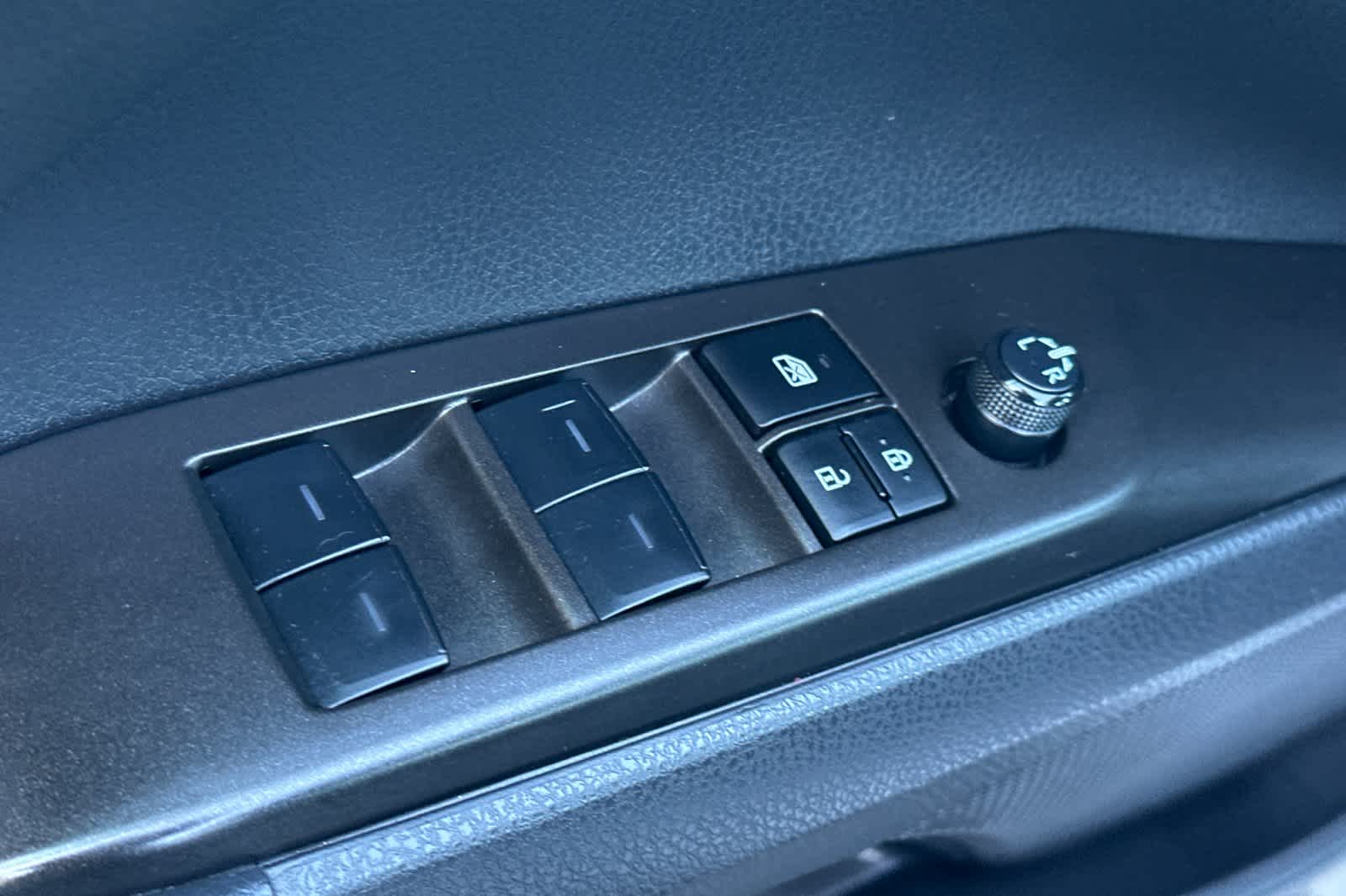 Thumbnail: 2023 Toyota Camry - 13