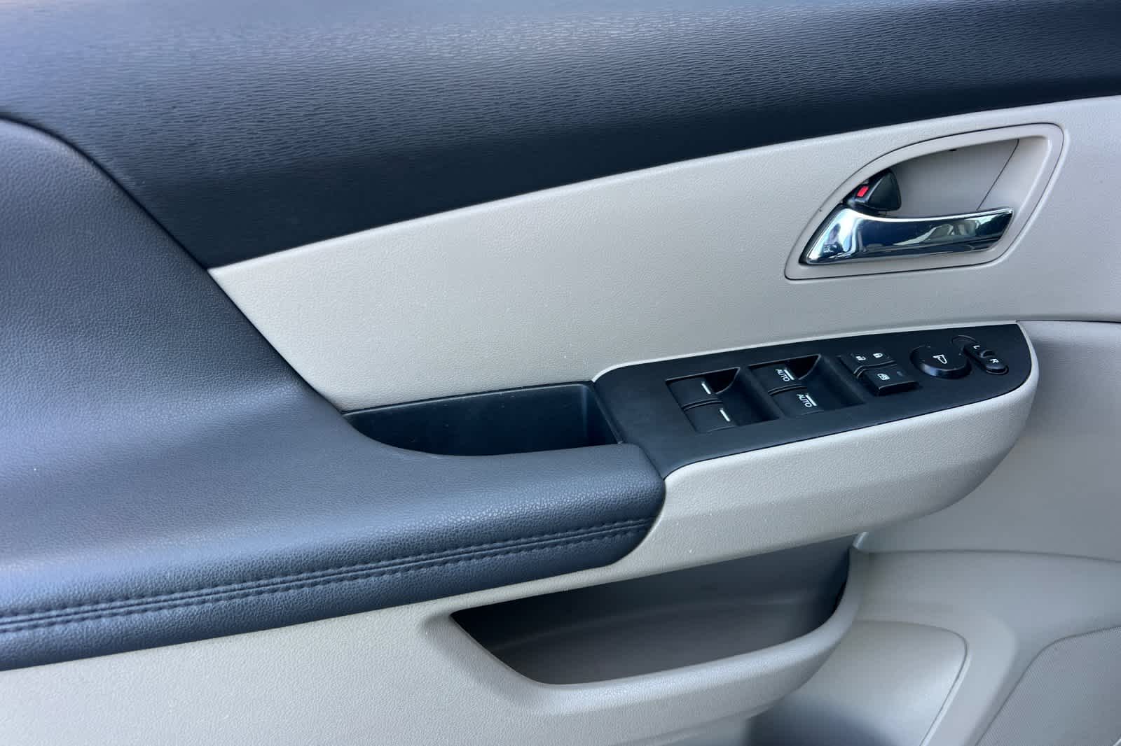 Thumbnail: 2016 Honda Odyssey - 12