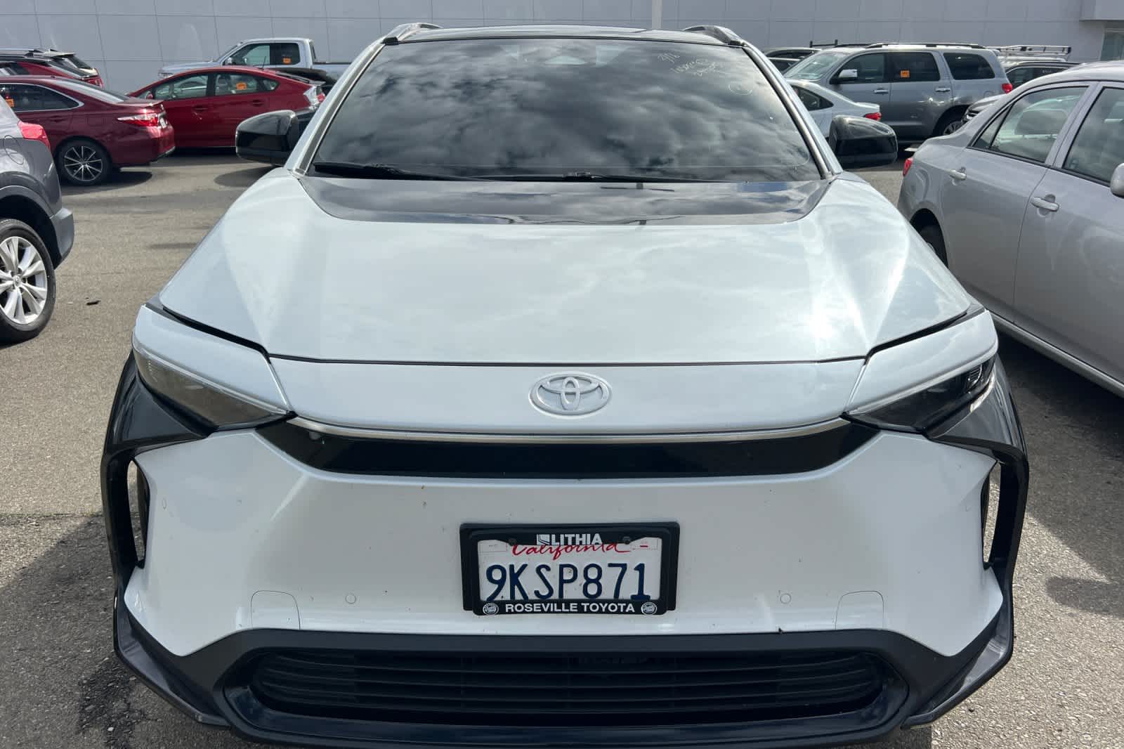 Thumbnail: 2023 Toyota bZ4X - 6