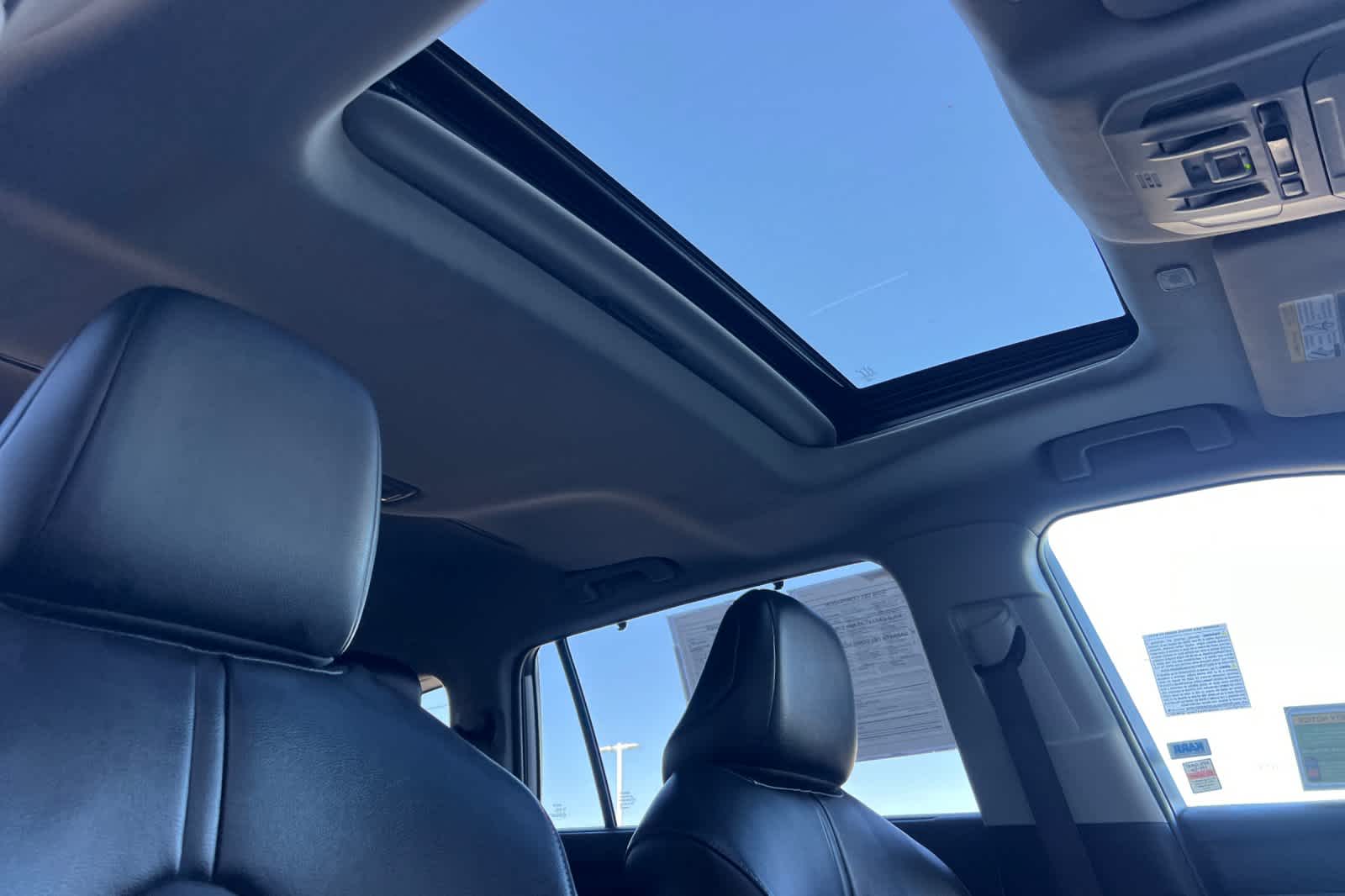 Thumbnail: 2023 Toyota Highlander - 19