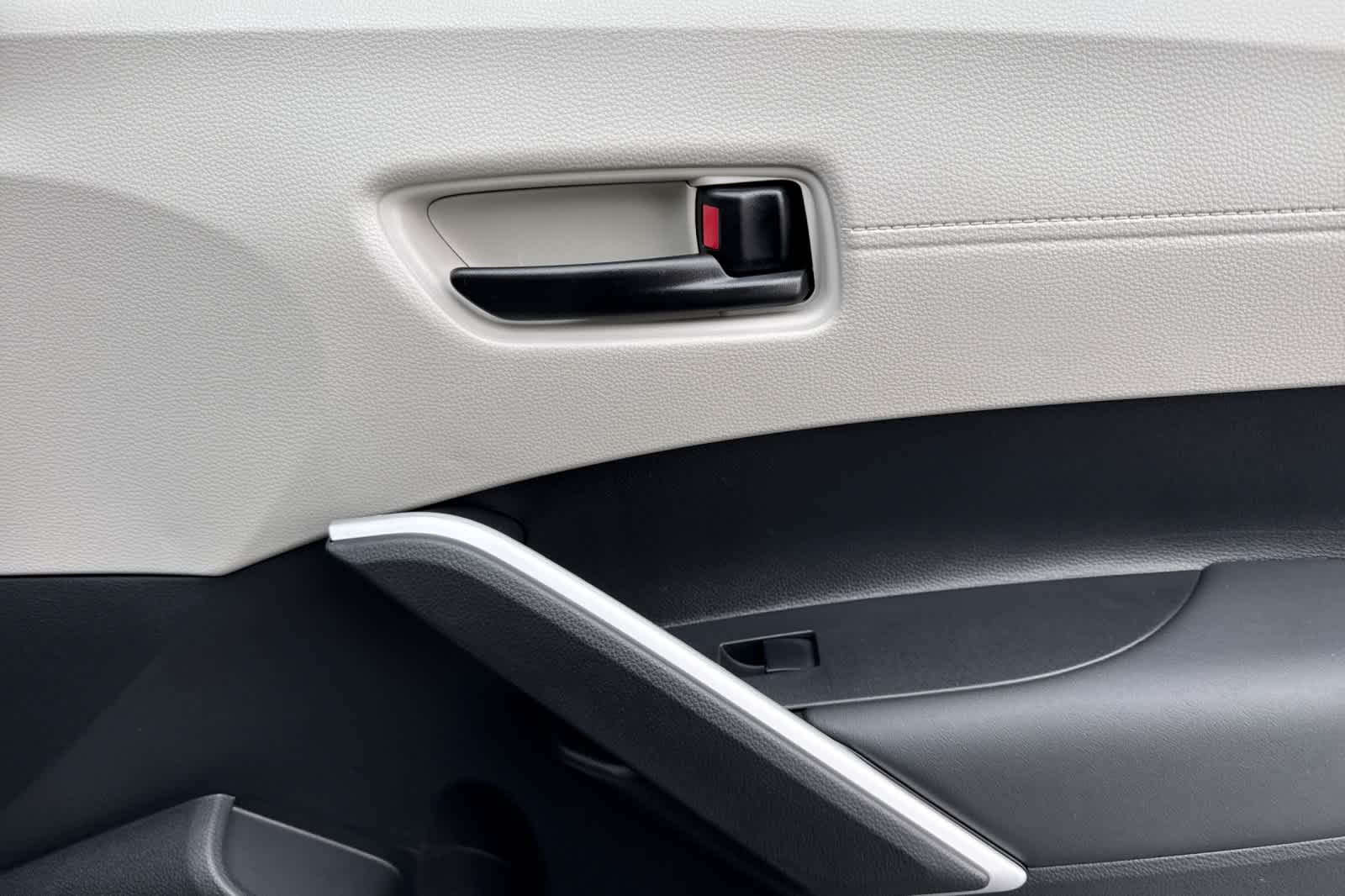 Thumbnail: 2026 Toyota Corolla Cross - 19