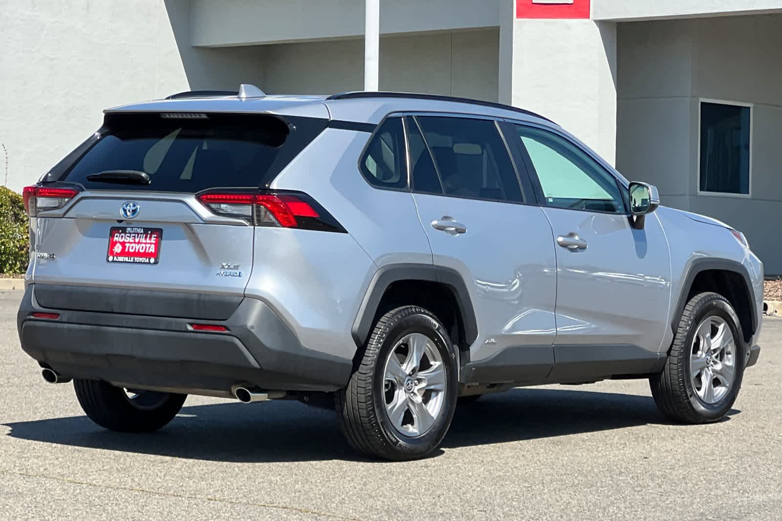 Thumbnail: 2024 Toyota RAV4 - 2