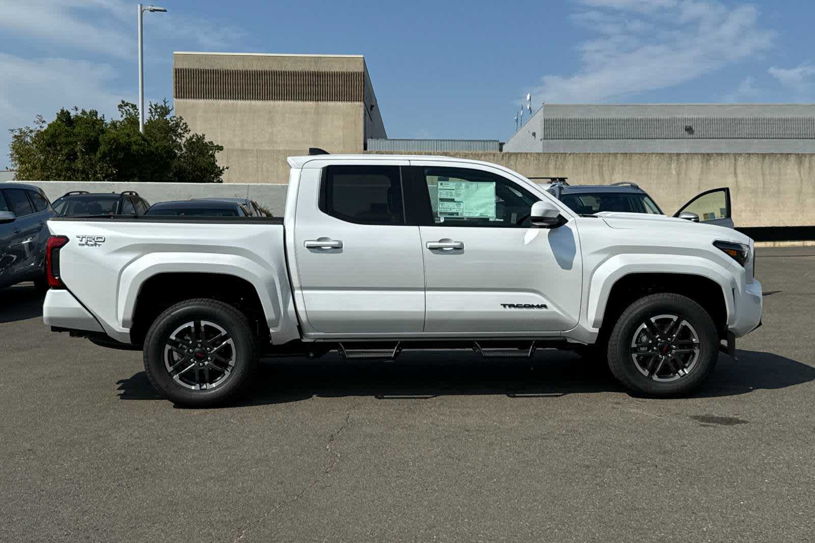 2025 Toyota Tacoma TRD Sport 8