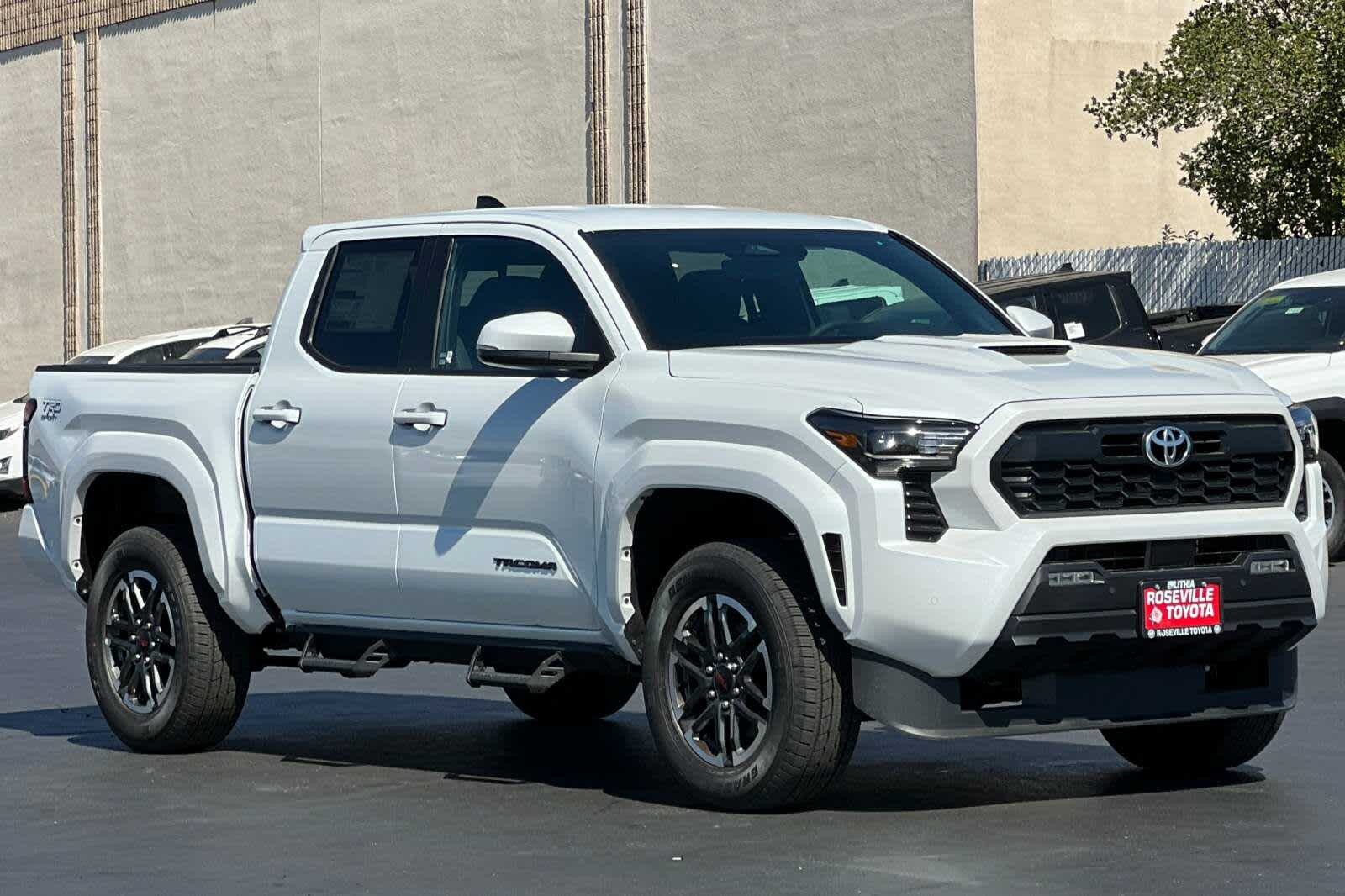 Thumbnail: 2025 Toyota Tacoma - 9