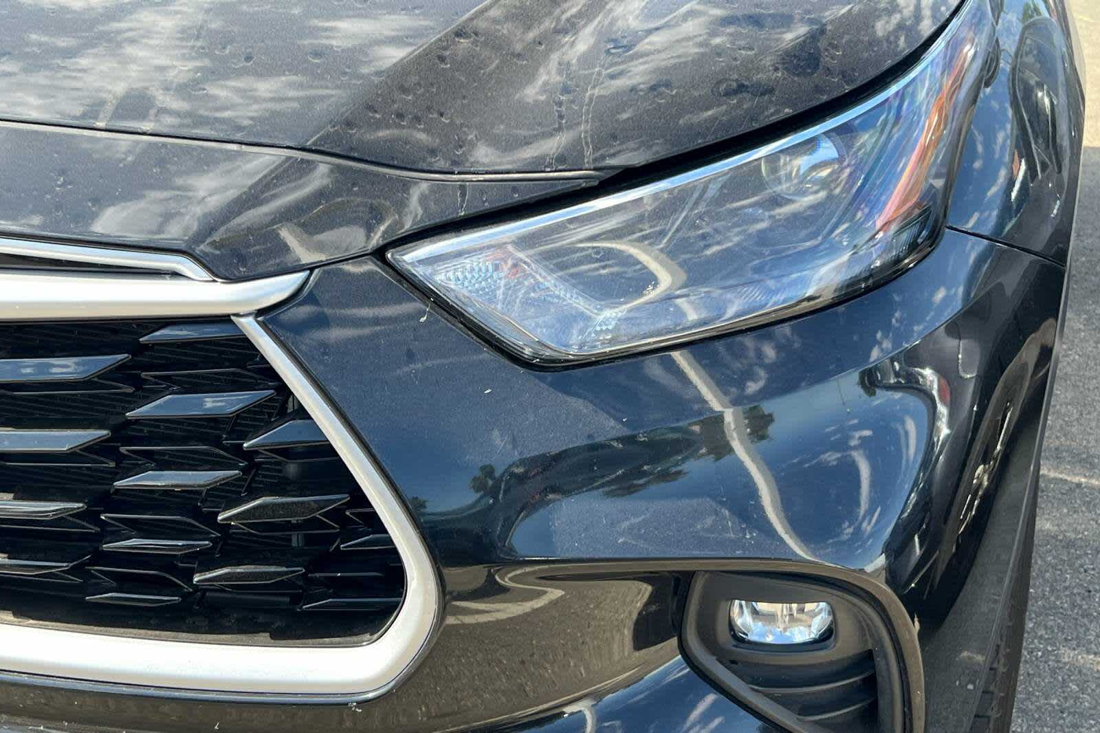 Thumbnail: 2023 Toyota Highlander - 11