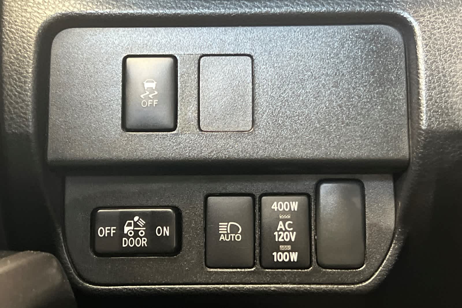 Thumbnail: 2023 Toyota Tacoma - 28