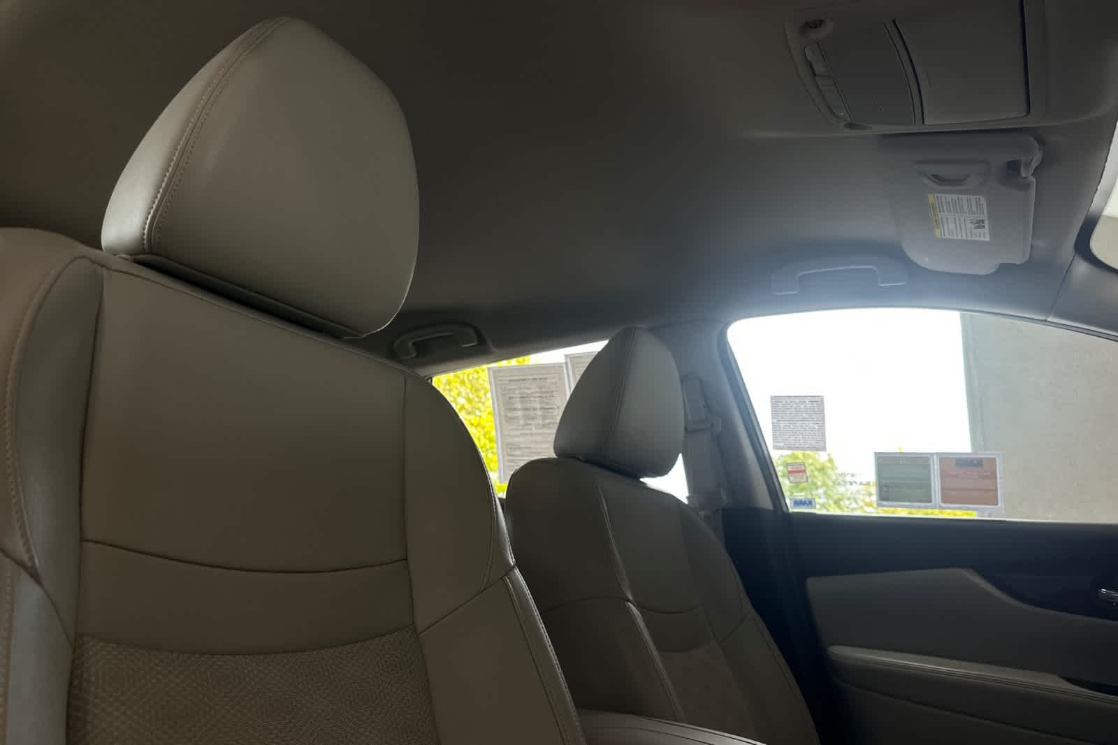 Thumbnail: 2022 Nissan Rogue Sport - 18