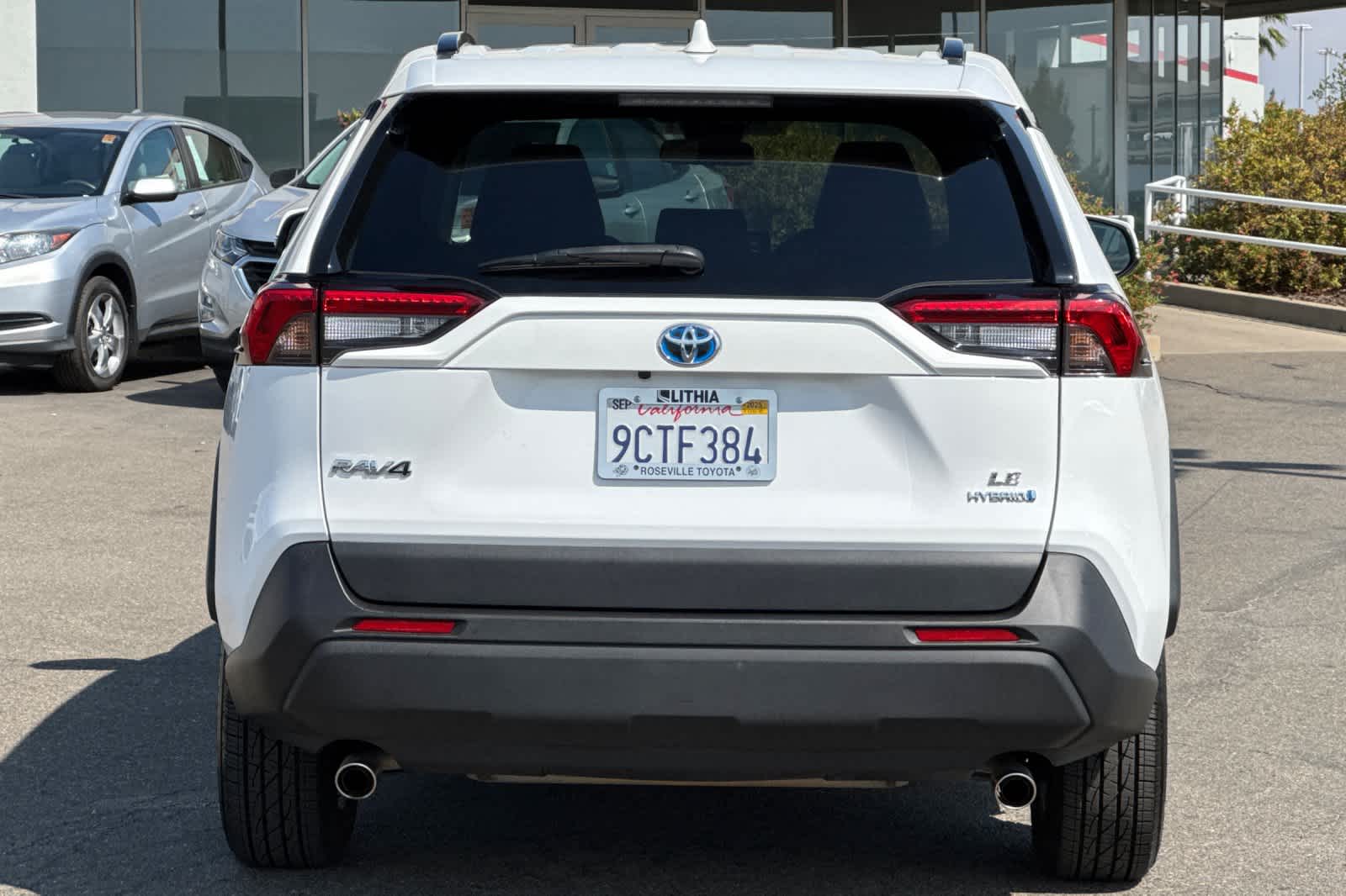 Thumbnail: 2022 Toyota RAV4 - 8