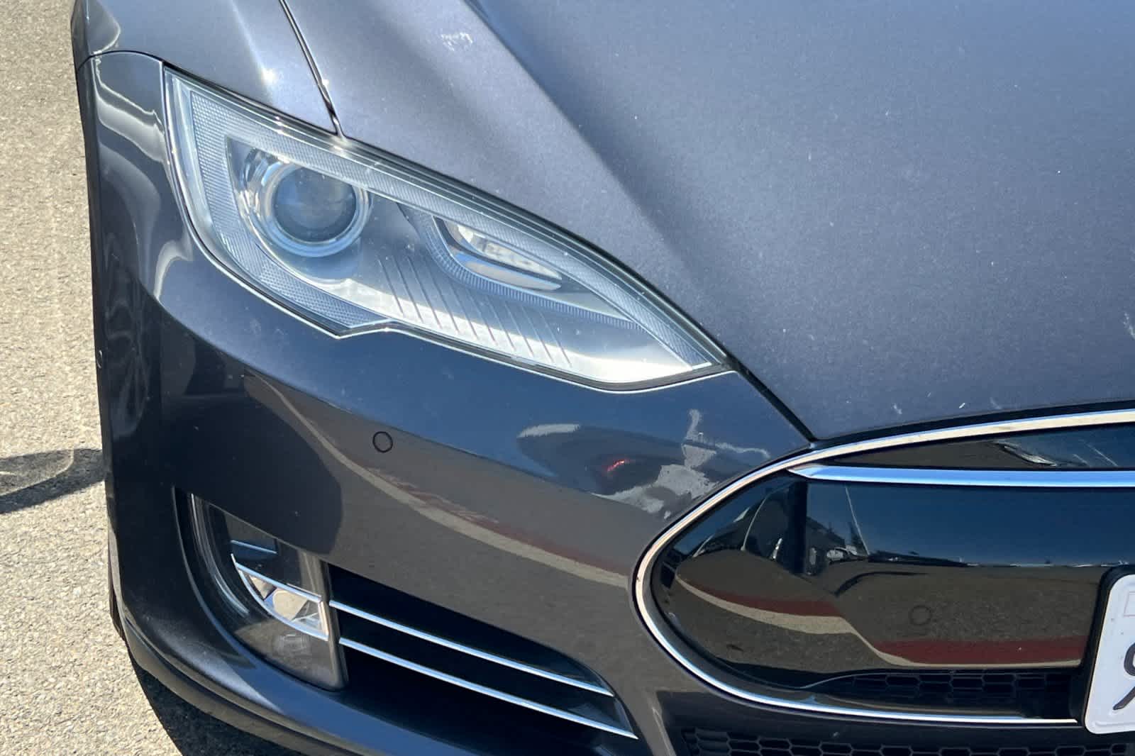 Thumbnail: 2015 Tesla Model S - 14