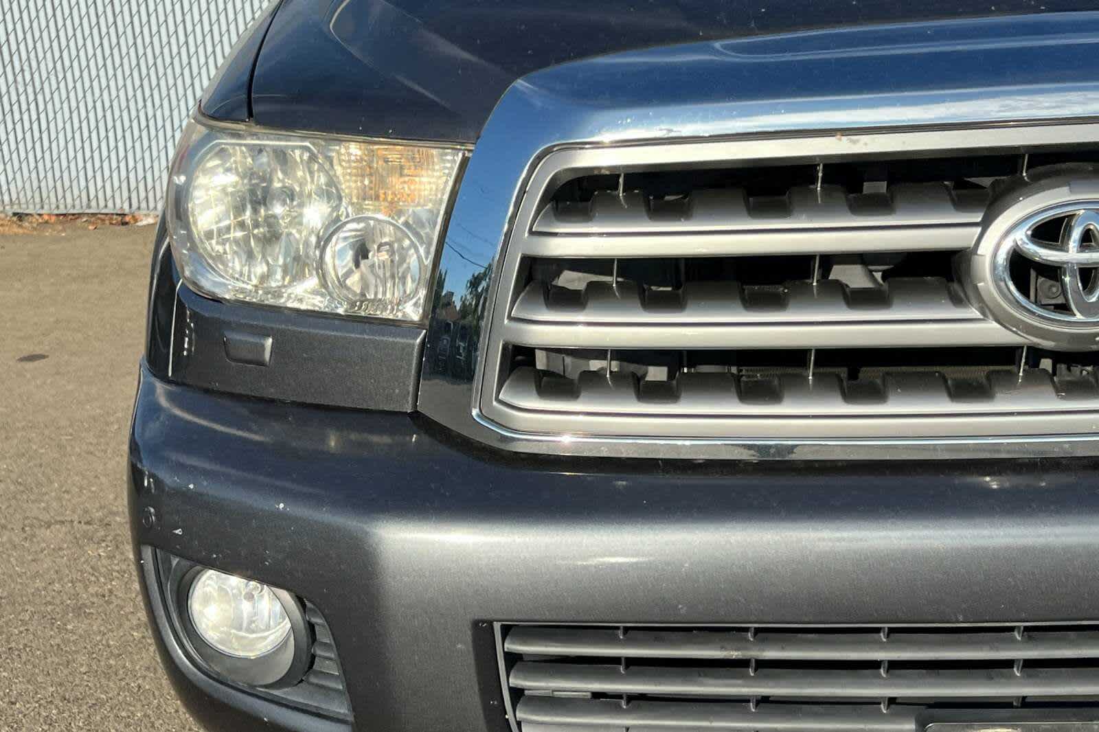 Thumbnail: 2017 Toyota Sequoia - 8