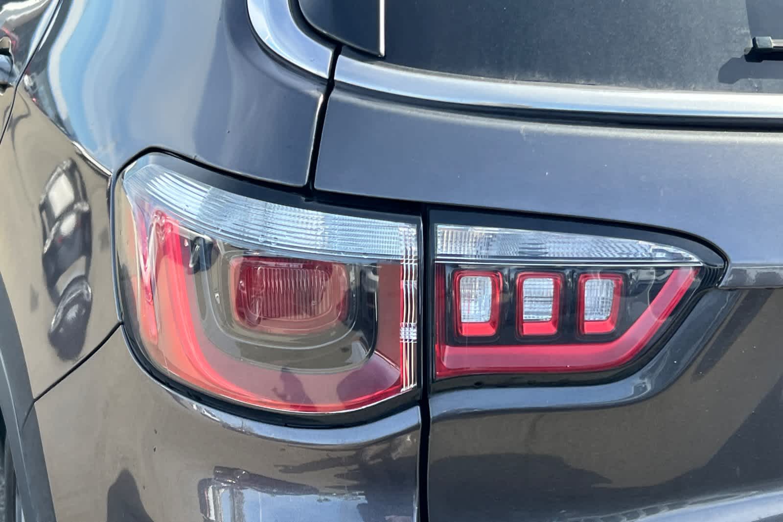 Thumbnail: 2018 Jeep Compass - 15