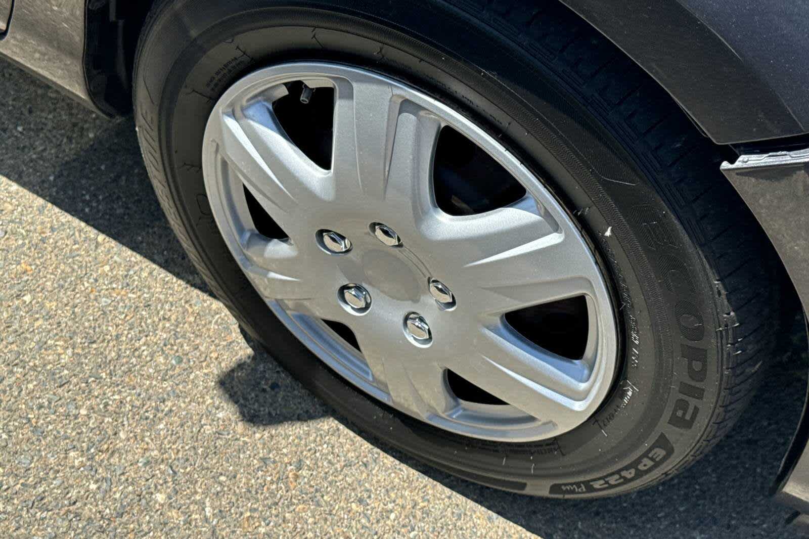 2012 Toyota Prius c Three 12