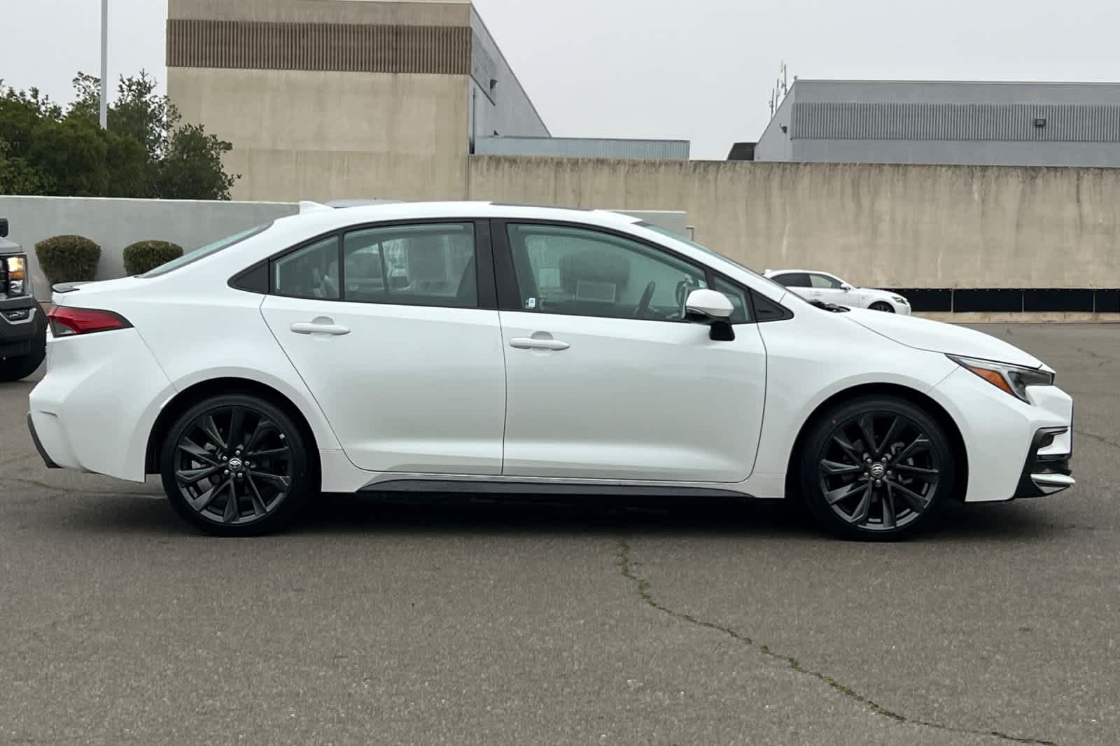 Thumbnail: 2024 Toyota Corolla - 6