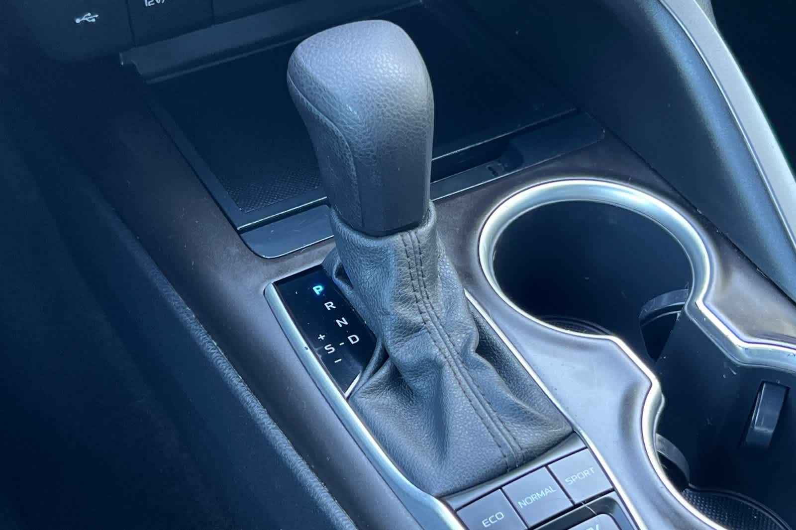 Thumbnail: 2021 Toyota Camry - 21