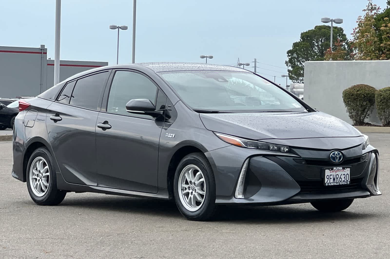 Thumbnail: 2017 Toyota Prius Prime - 5
