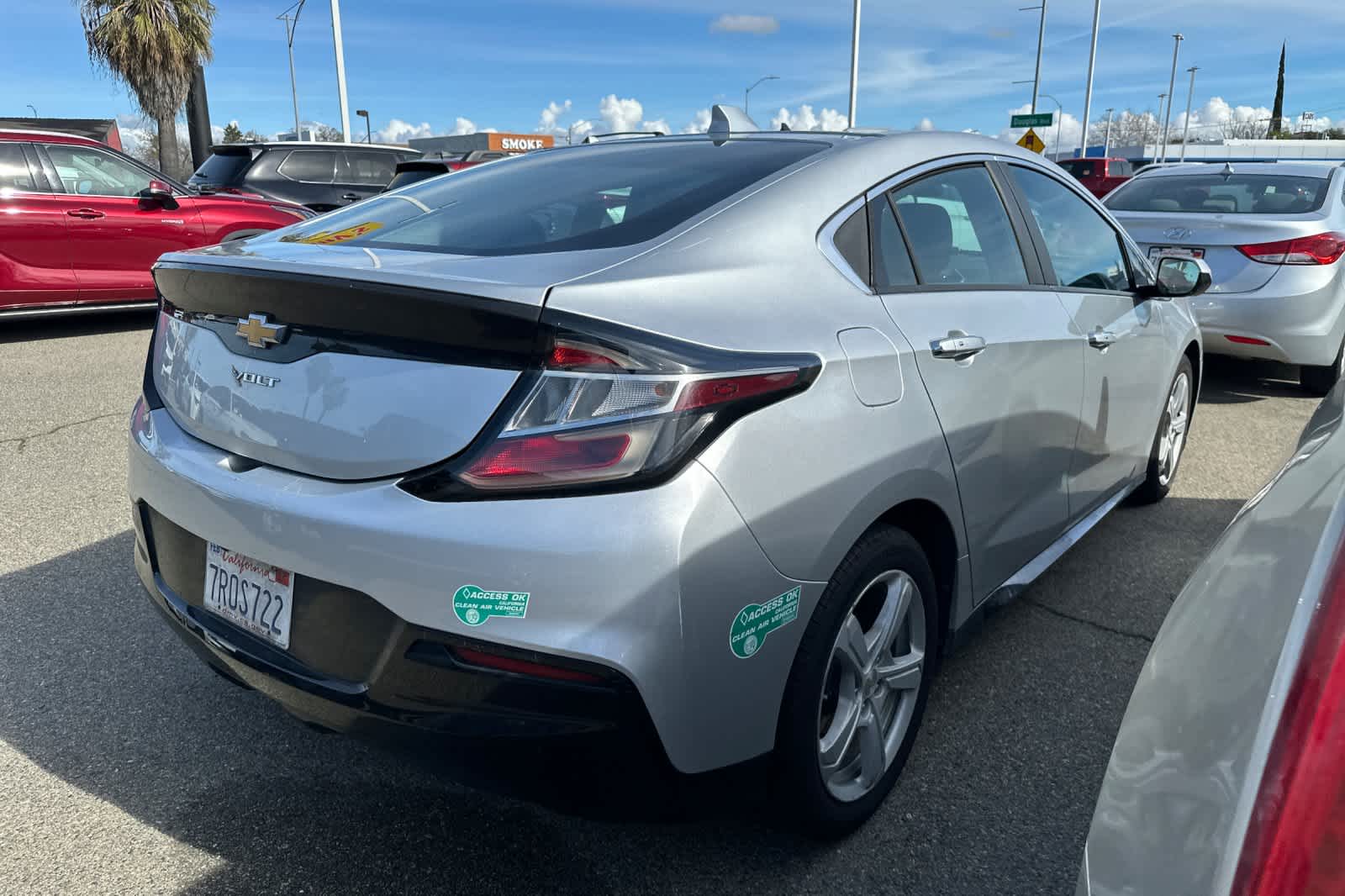Thumbnail: 2016 Chevrolet Volt - 2