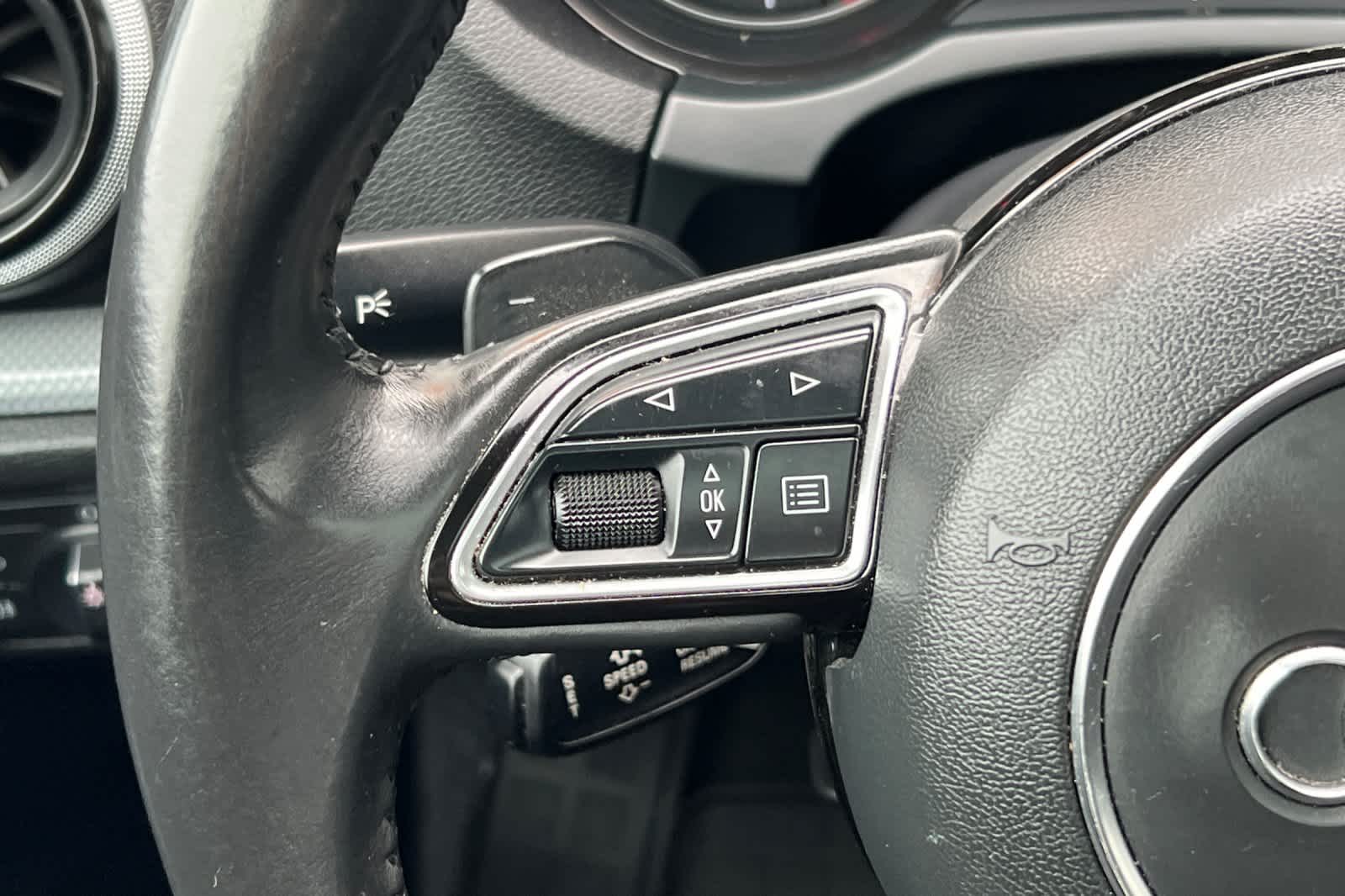Thumbnail: 2016 Audi A3 e-tron - 27