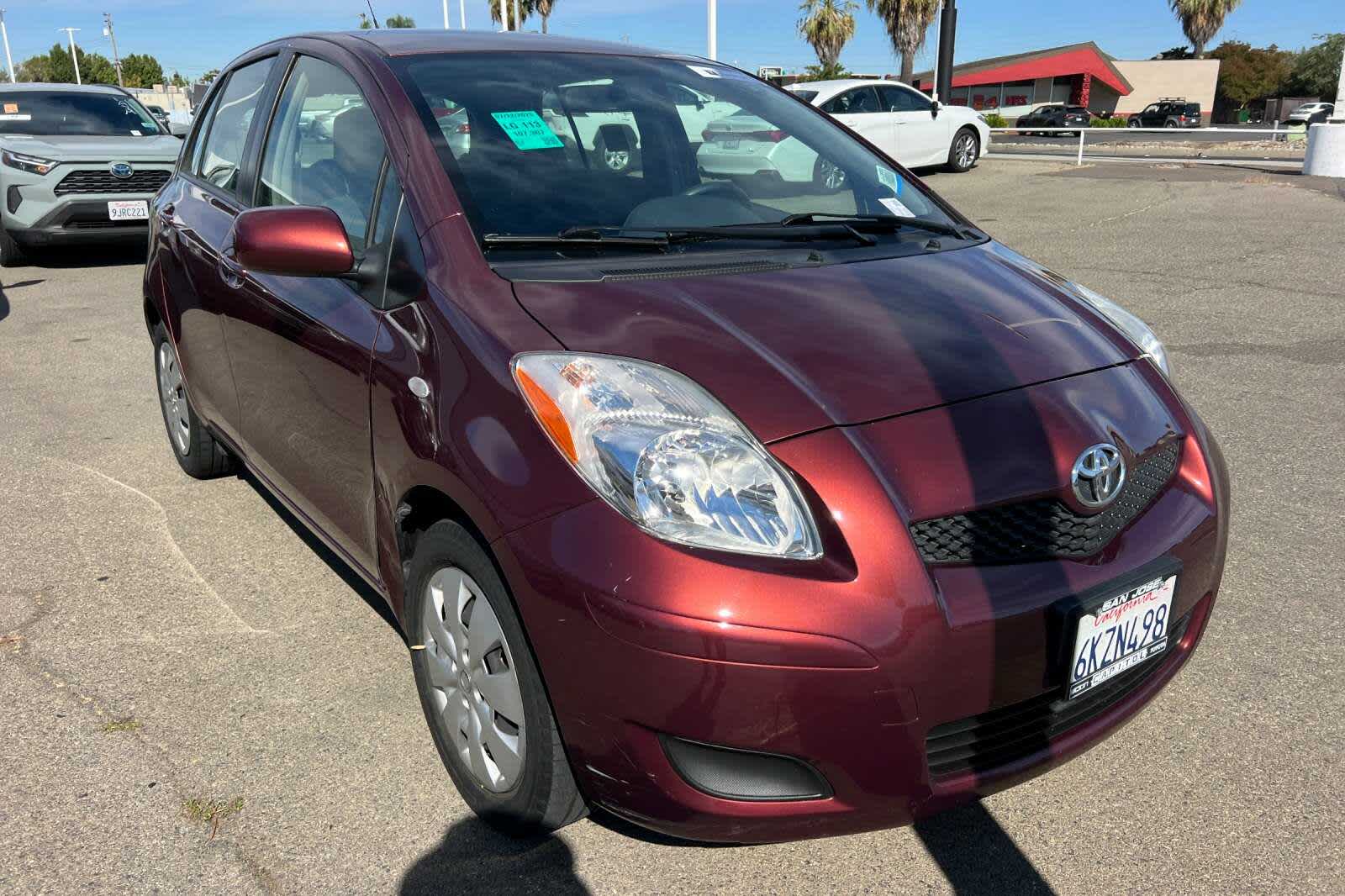 Thumbnail: 2010 Toyota Yaris - 3