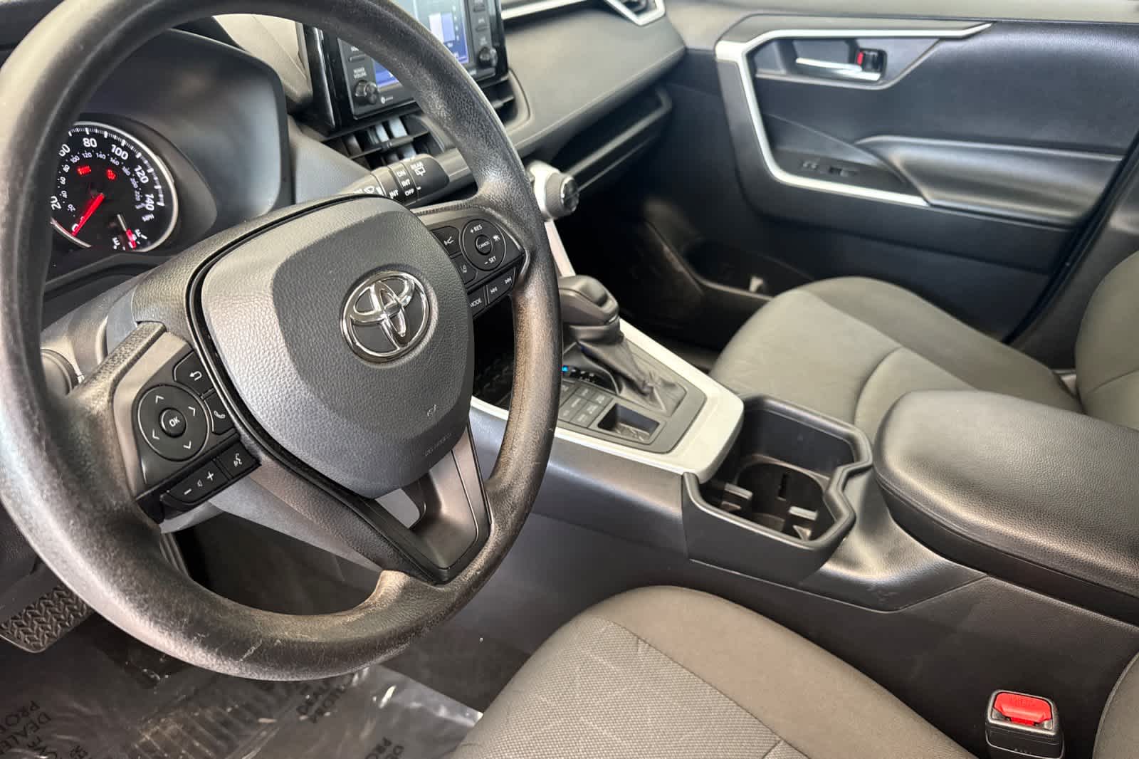 Thumbnail: 2022 Toyota RAV4 - 11