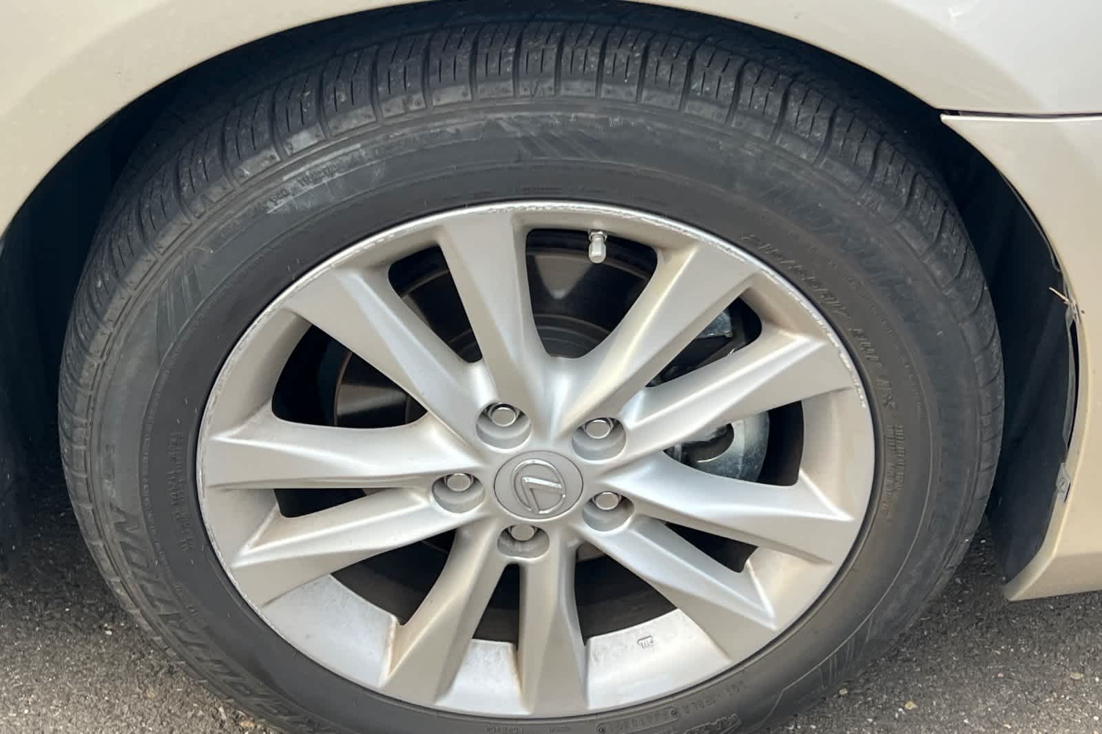 Thumbnail: 2010 Lexus ES - 12