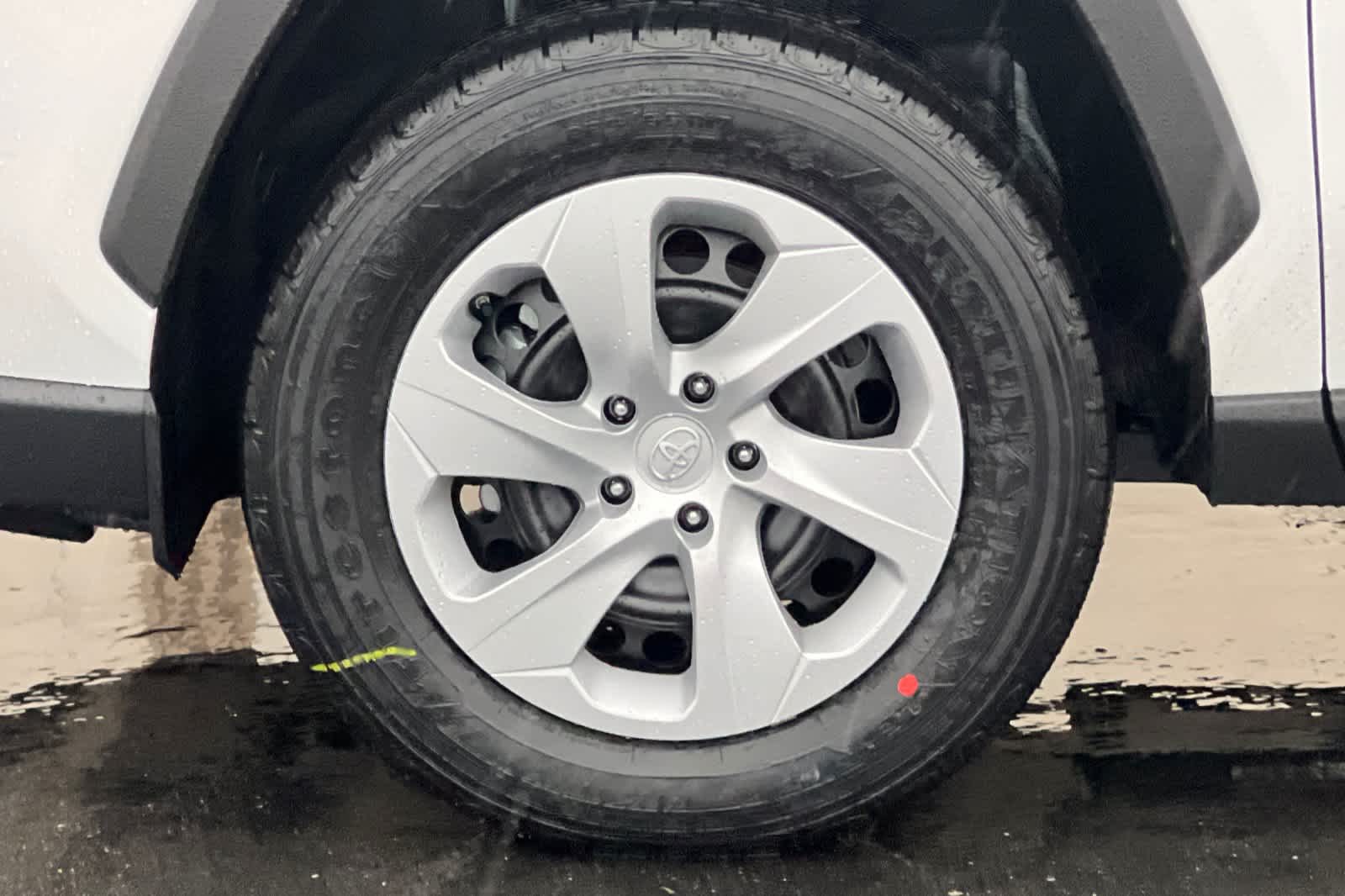 Thumbnail: 2025 Toyota RAV4 - 29