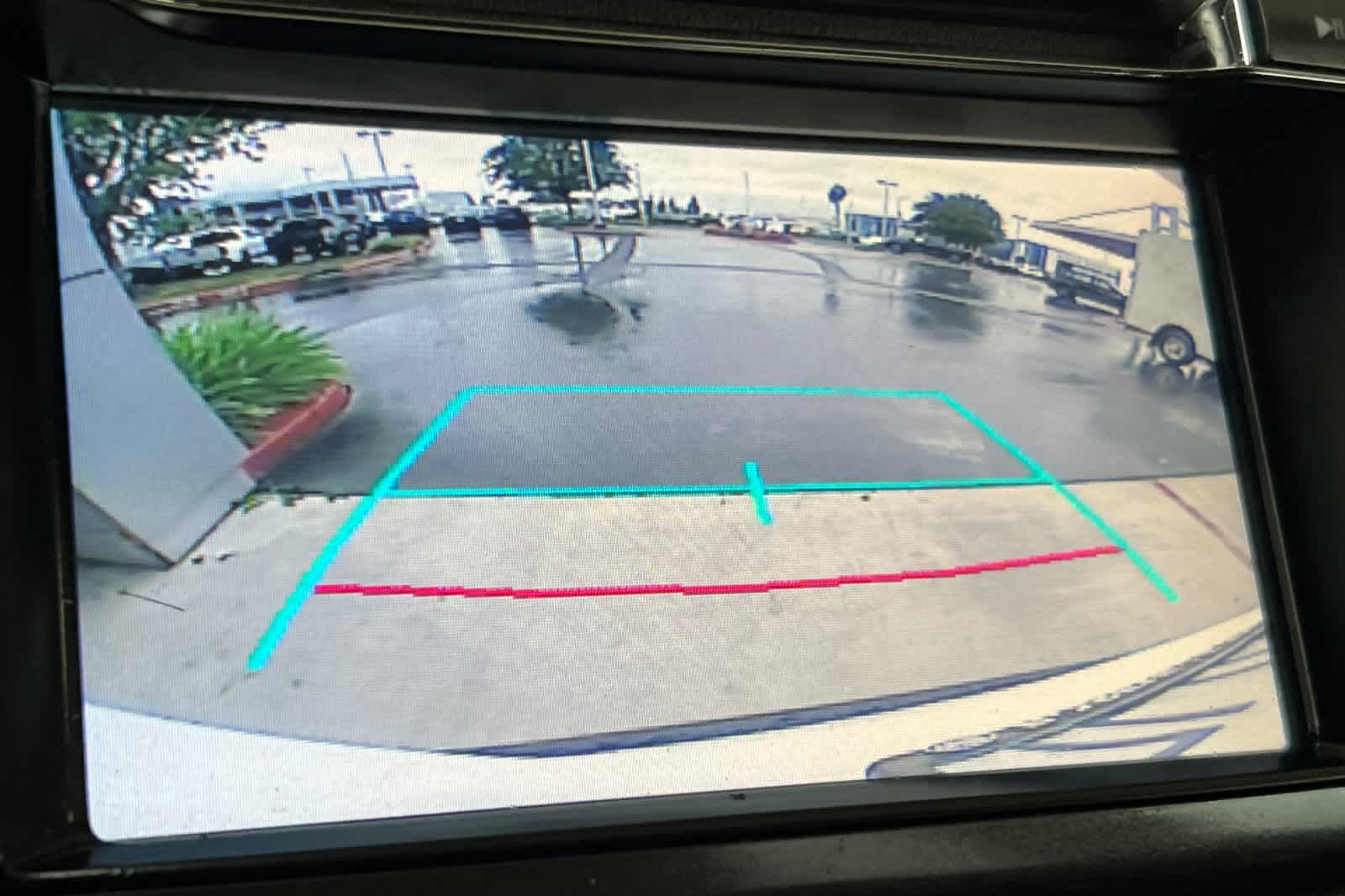 Thumbnail: 2015 Toyota RAV4 - 20