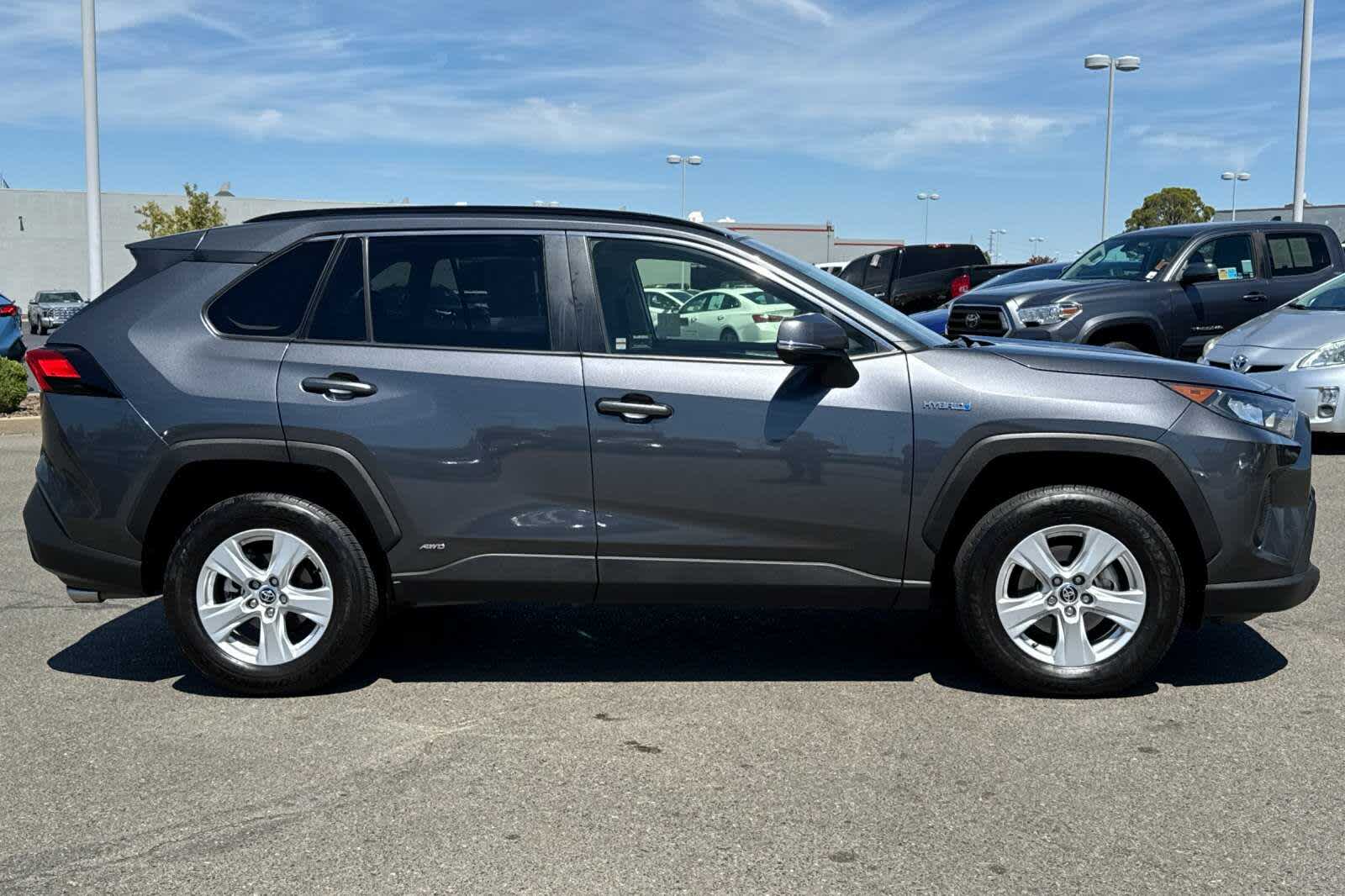 Thumbnail: 2020 Toyota RAV4 - 6
