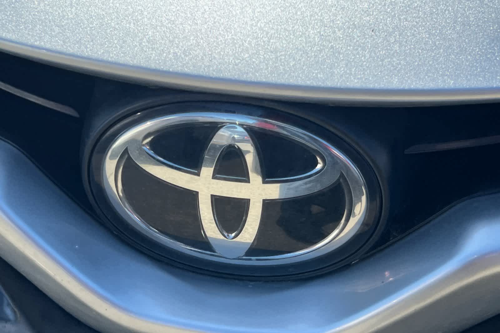 Thumbnail: 2021 Toyota Camry - 13