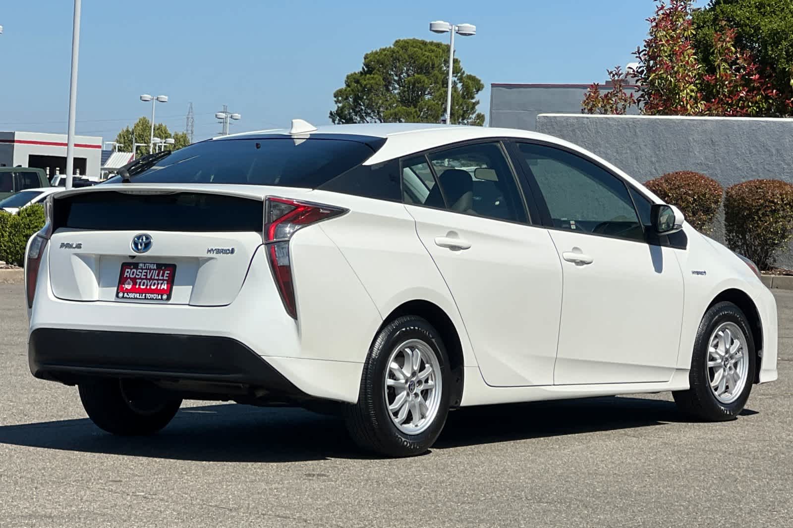 Thumbnail: 2017 Toyota Prius - 2