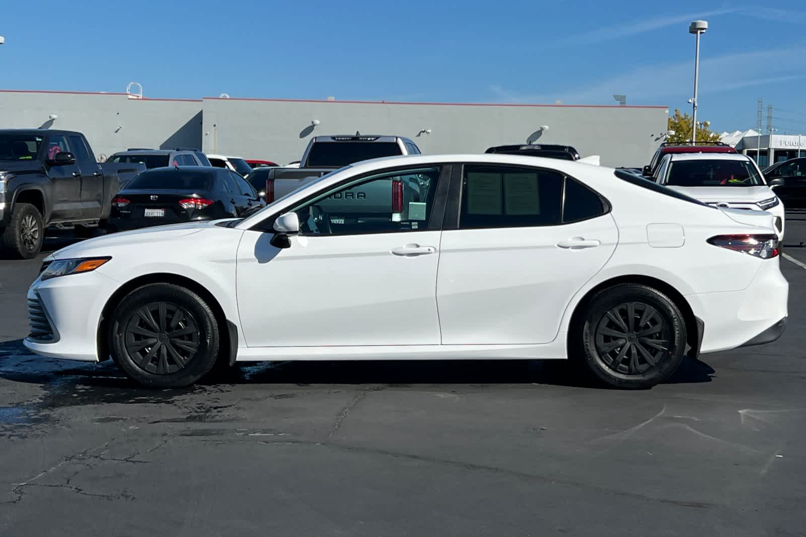 Thumbnail: 2023 Toyota Camry - 9