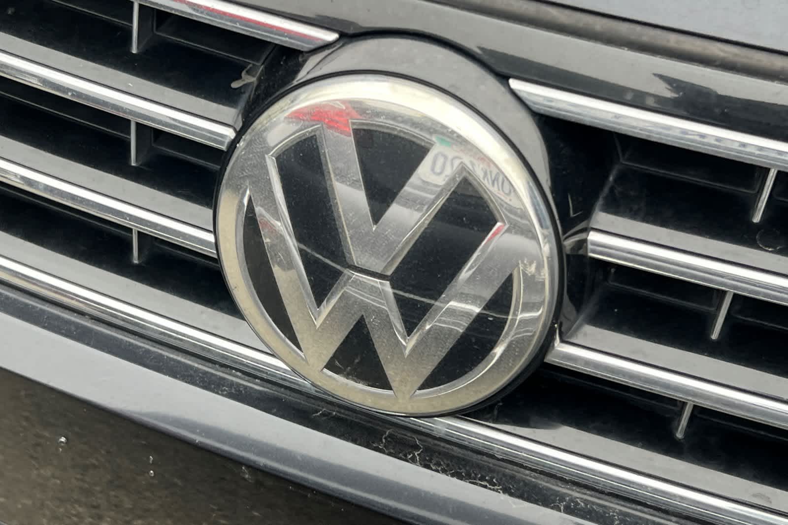 Thumbnail: 2018 Volkswagen Passat - 10