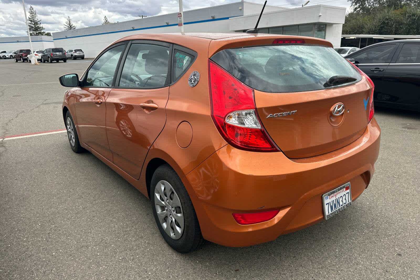 Thumbnail: 2017 Hyundai Accent - 4