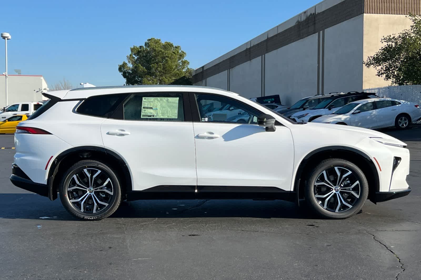 Thumbnail: 2026 Toyota Crown Signia - 8