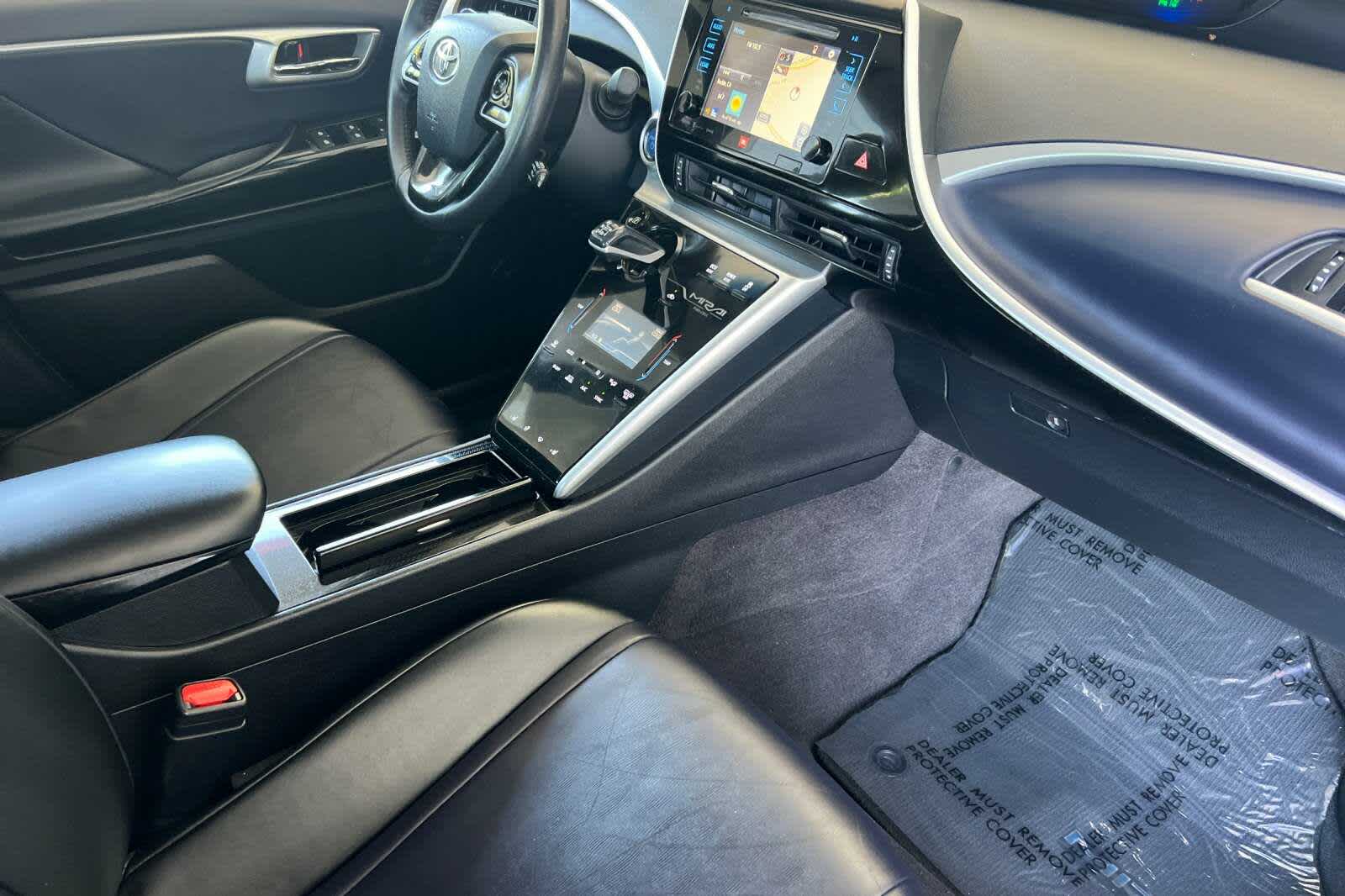 Thumbnail: 2017 Toyota Mirai - 16