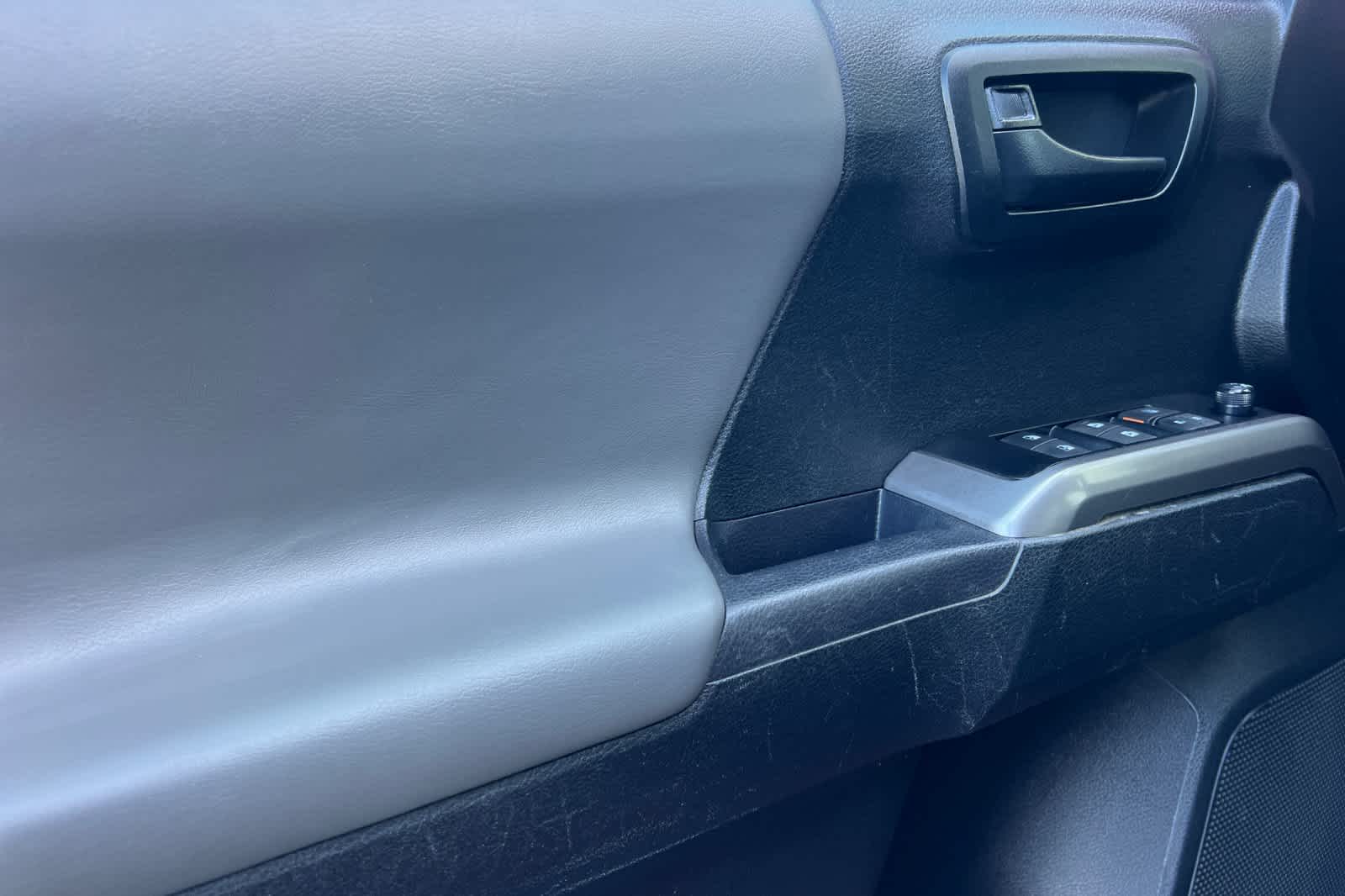 Thumbnail: 2023 Toyota Tacoma - 12