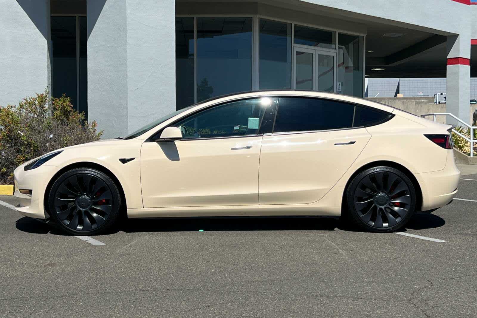 2022 Tesla Model 3 Performance 9