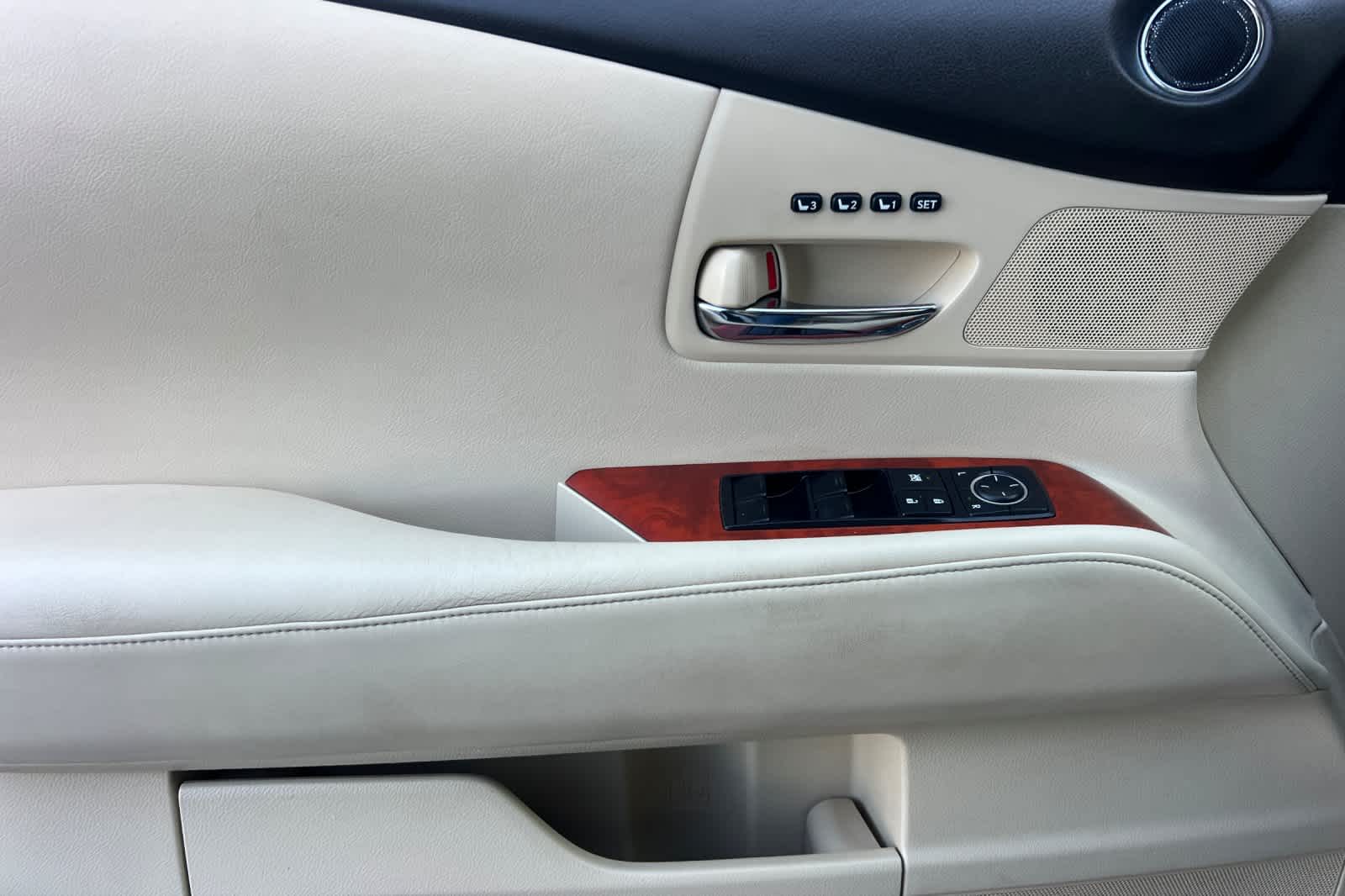 Thumbnail: 2010 Lexus RX - 11