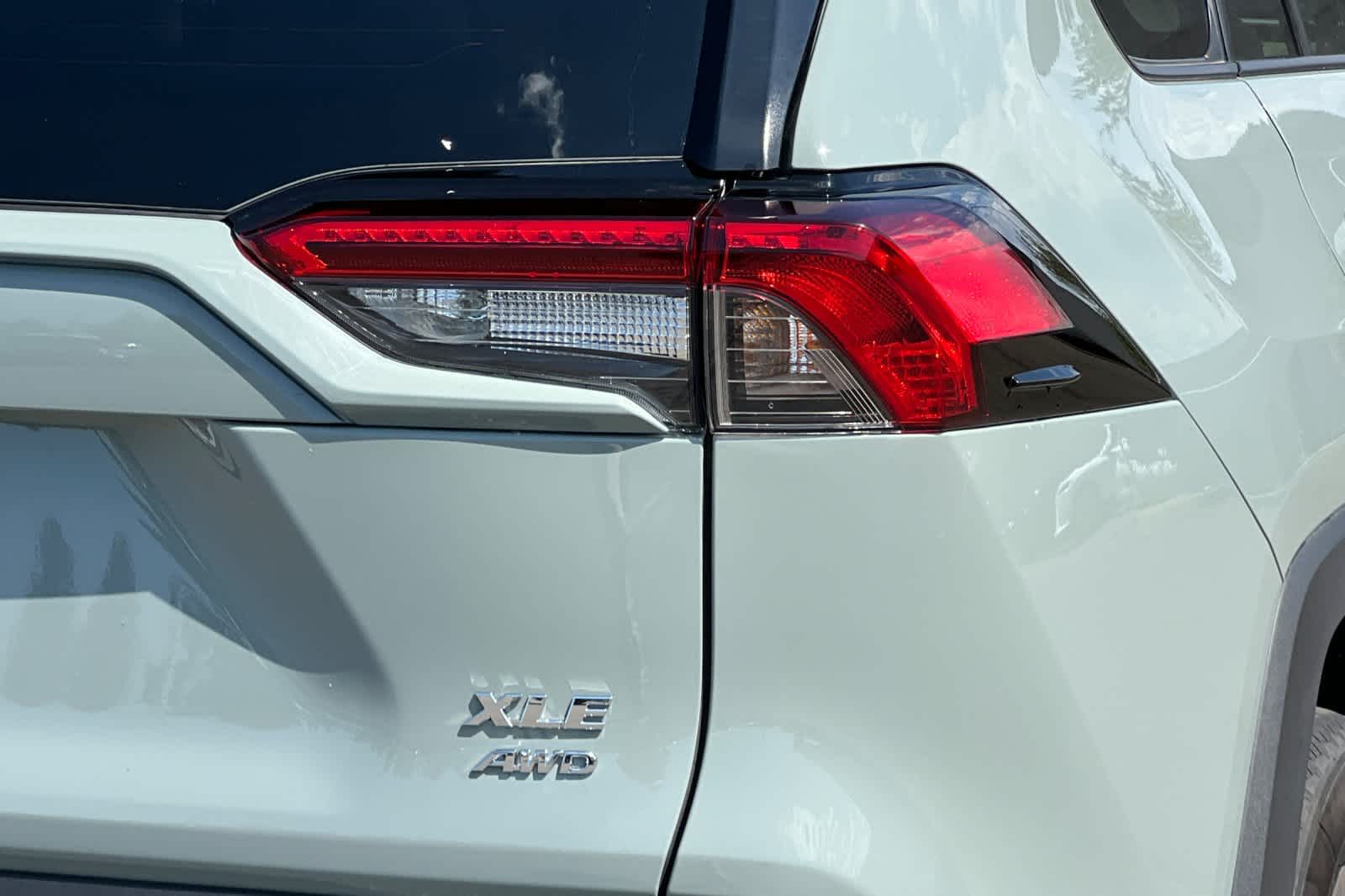 Thumbnail: 2022 Toyota RAV4 - 31