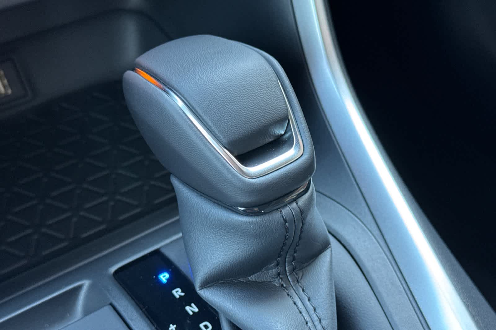 Thumbnail: 2025 Toyota RAV4 - 23