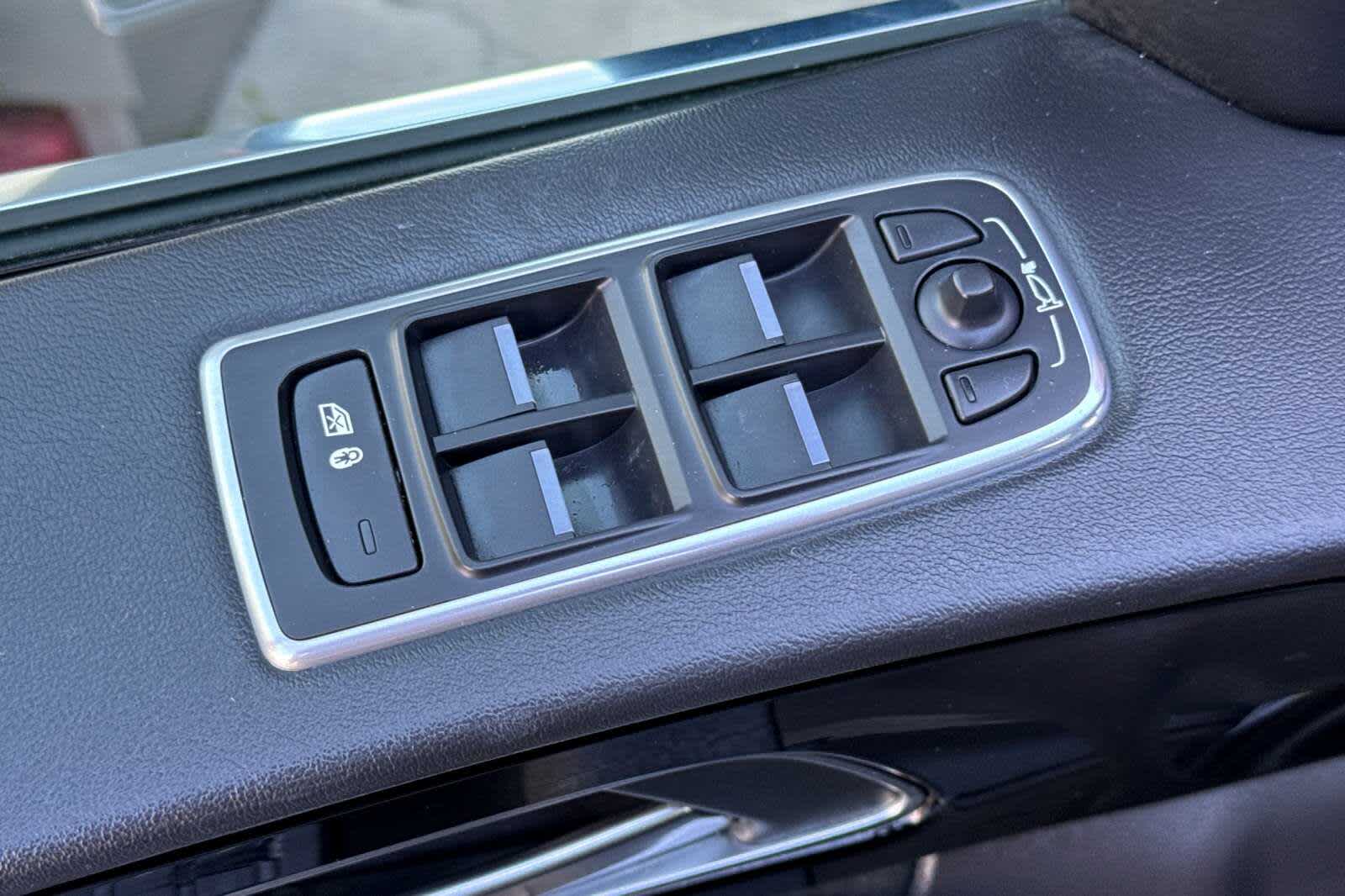 Thumbnail: 2019 Jaguar F-Pace - 13