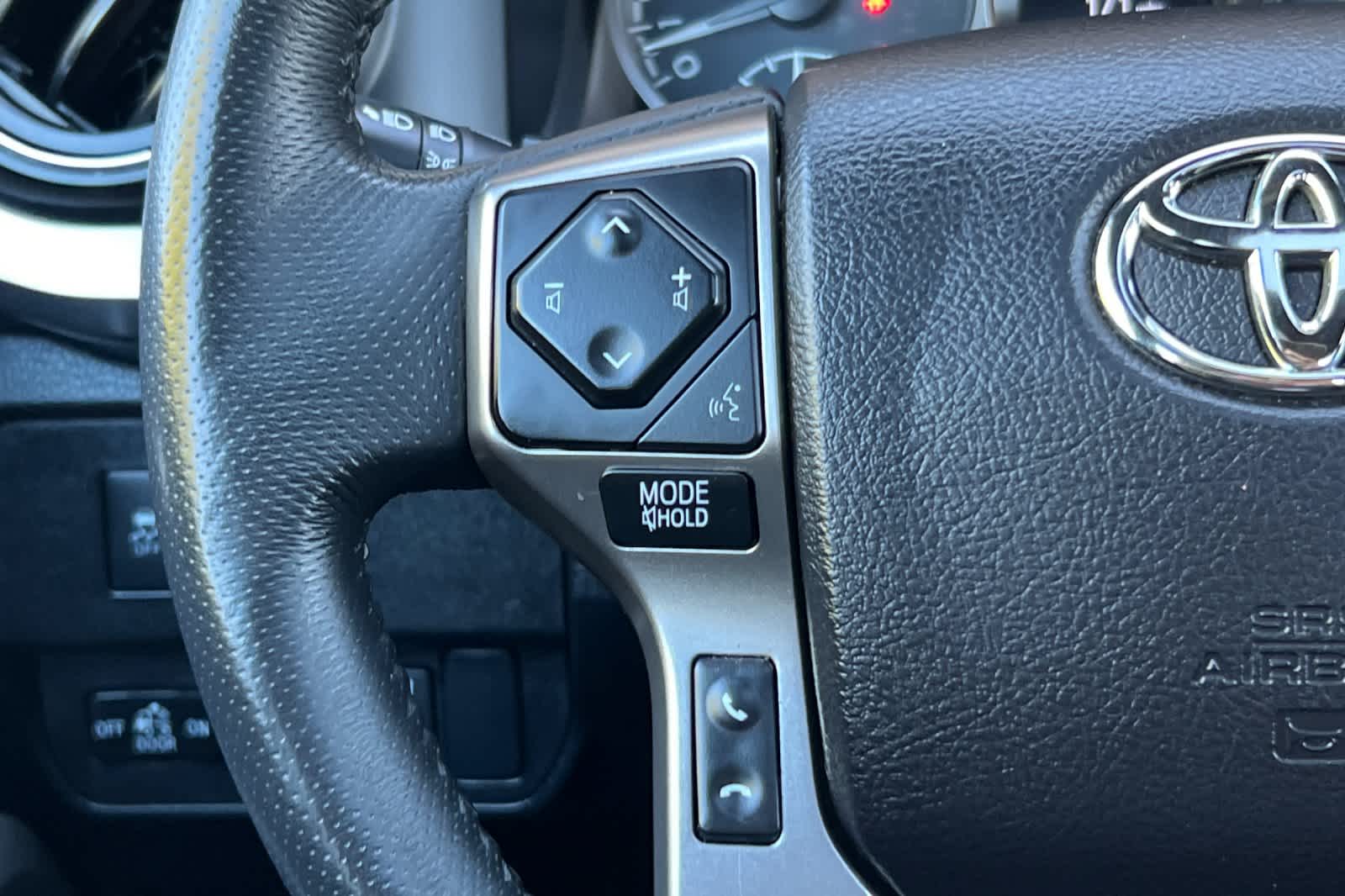 Thumbnail: 2021 Toyota Tacoma - 26