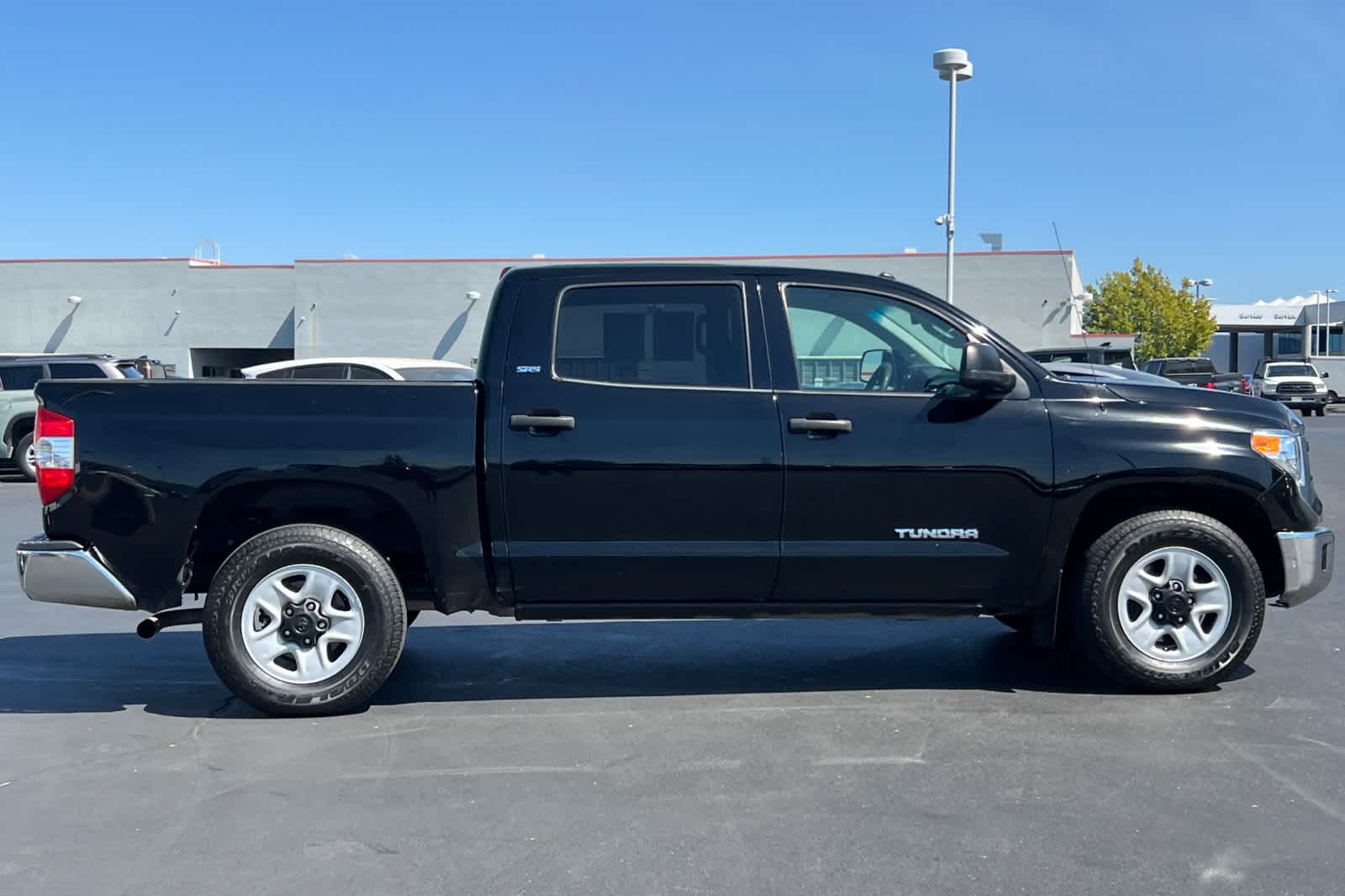Thumbnail: 2014 Toyota Tundra - 6