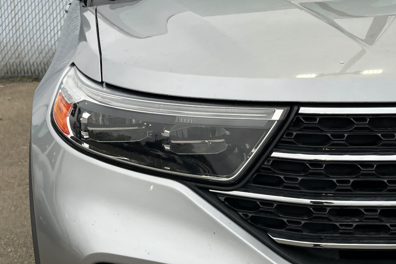 Thumbnail: 2020 Ford Explorer - 8