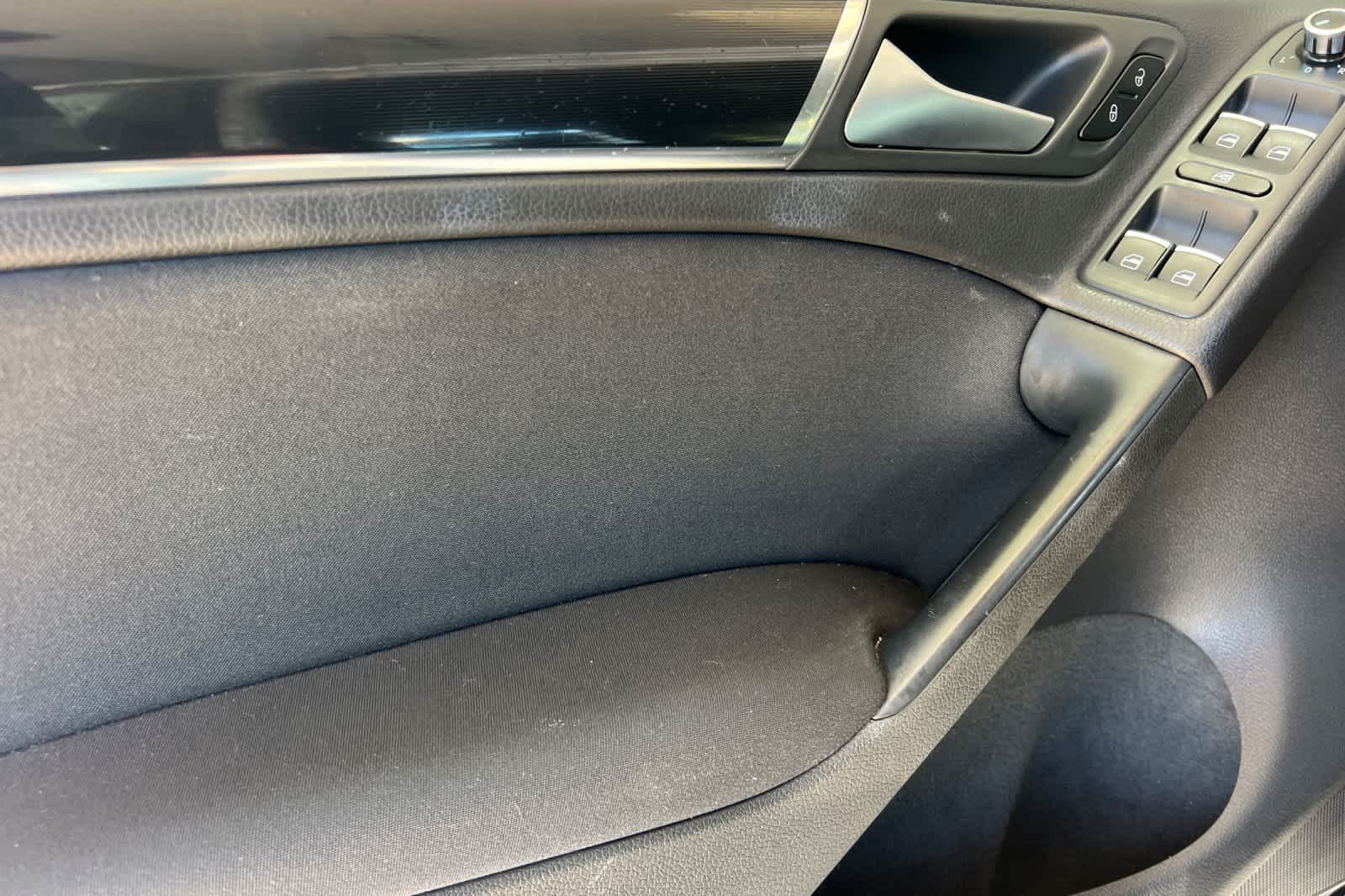 Thumbnail: 2012 Volkswagen Golf - 12