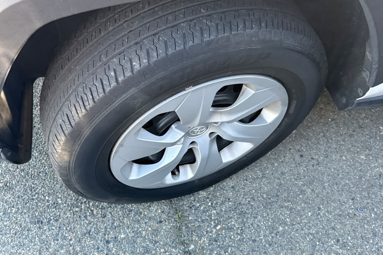 Thumbnail: 2024 Toyota RAV4 - 20