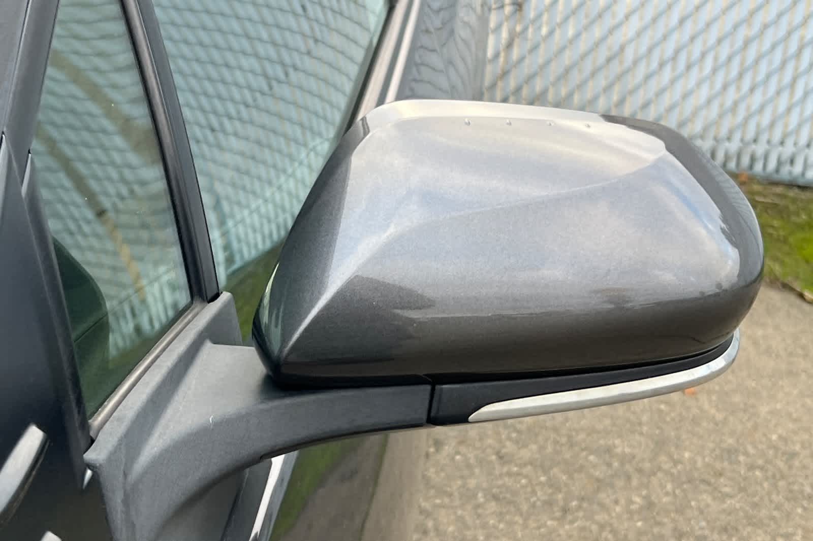 Thumbnail: 2021 Toyota Prius Prime - 18