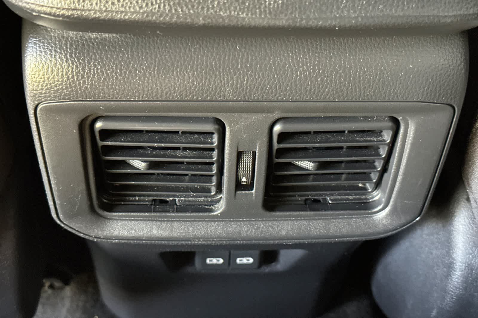 Thumbnail: 2022 Toyota RAV4 - 14