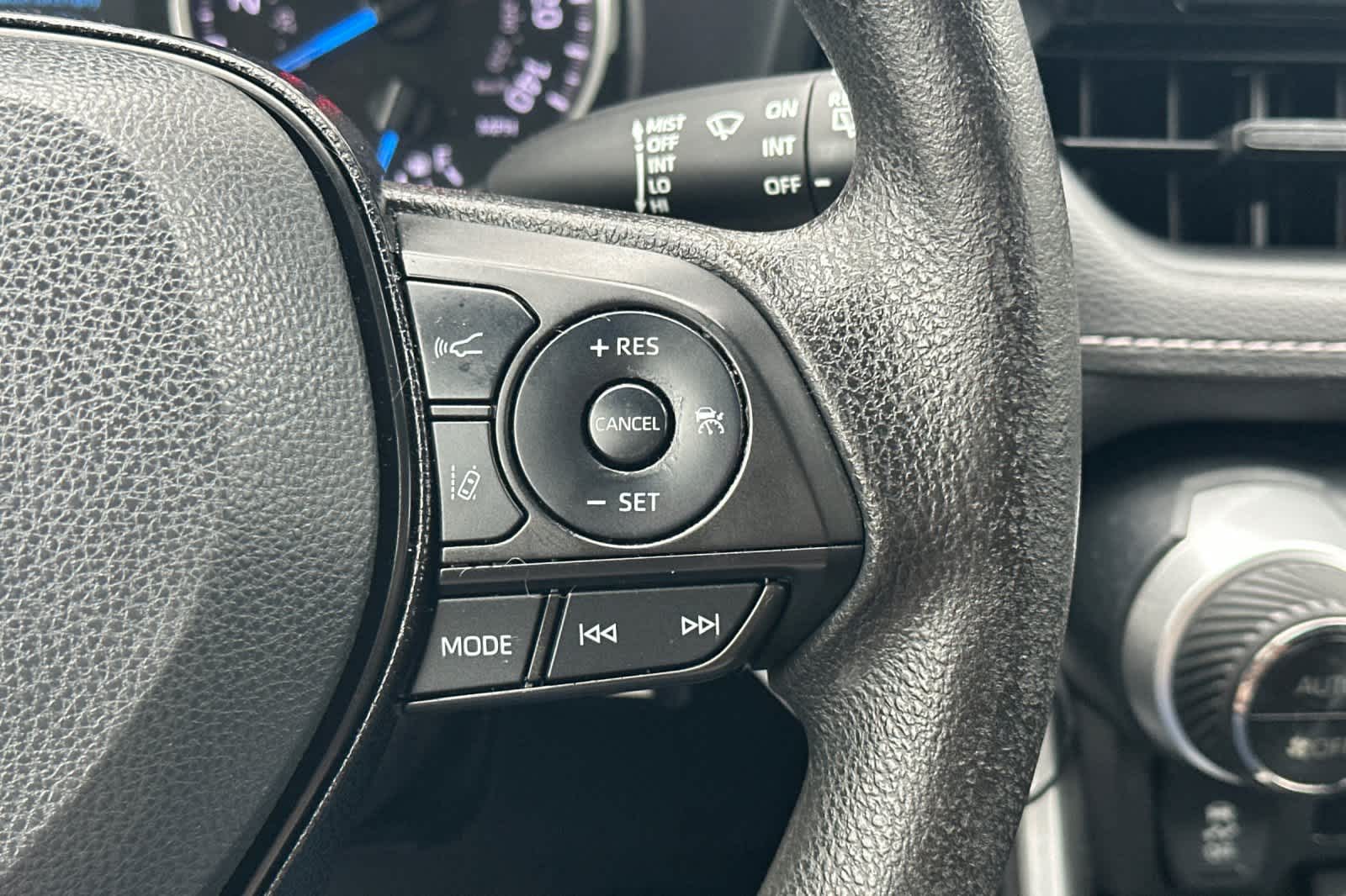 Thumbnail: 2021 Toyota RAV4 - 26