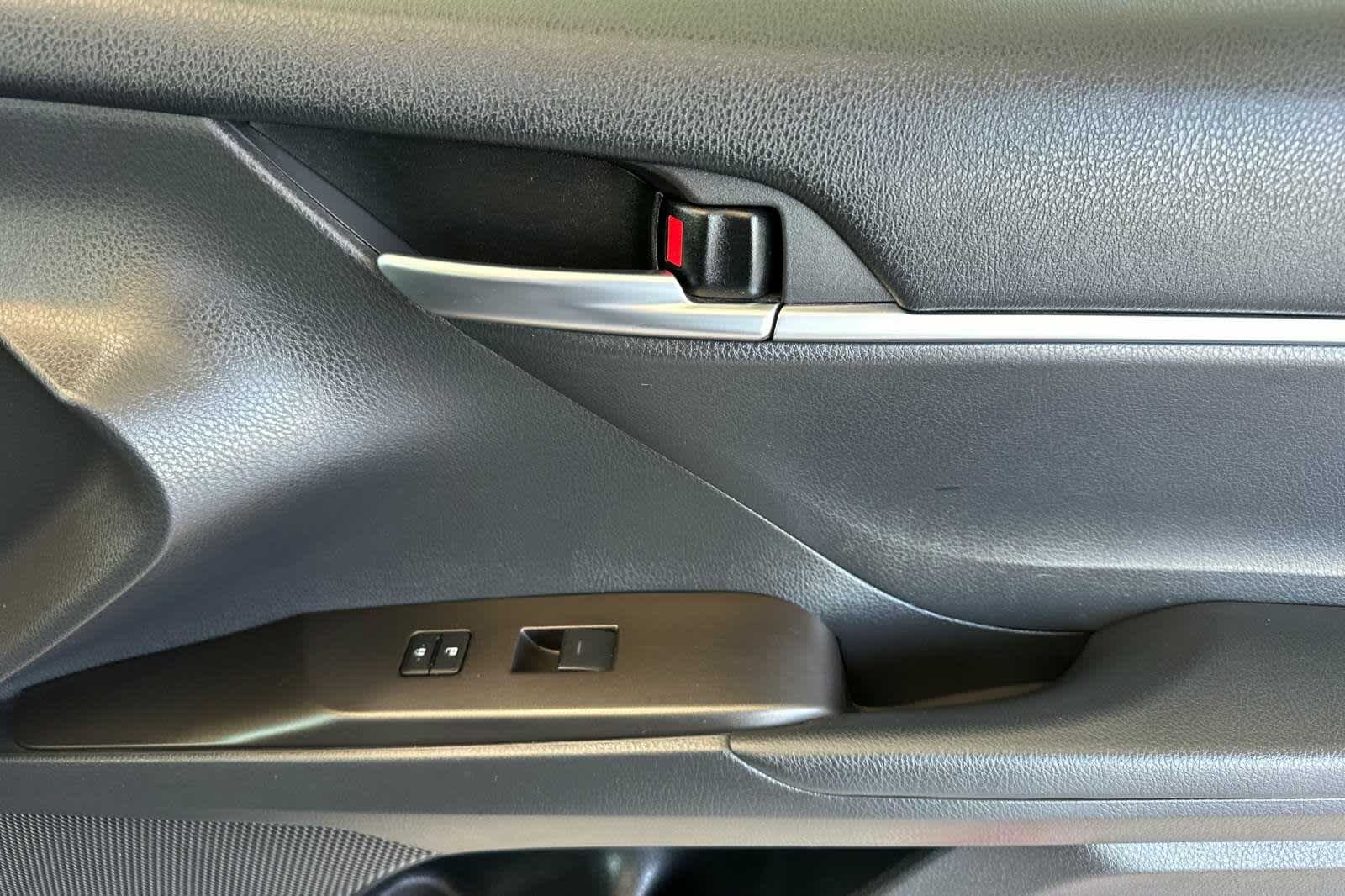 2022 Toyota Camry SE 17
